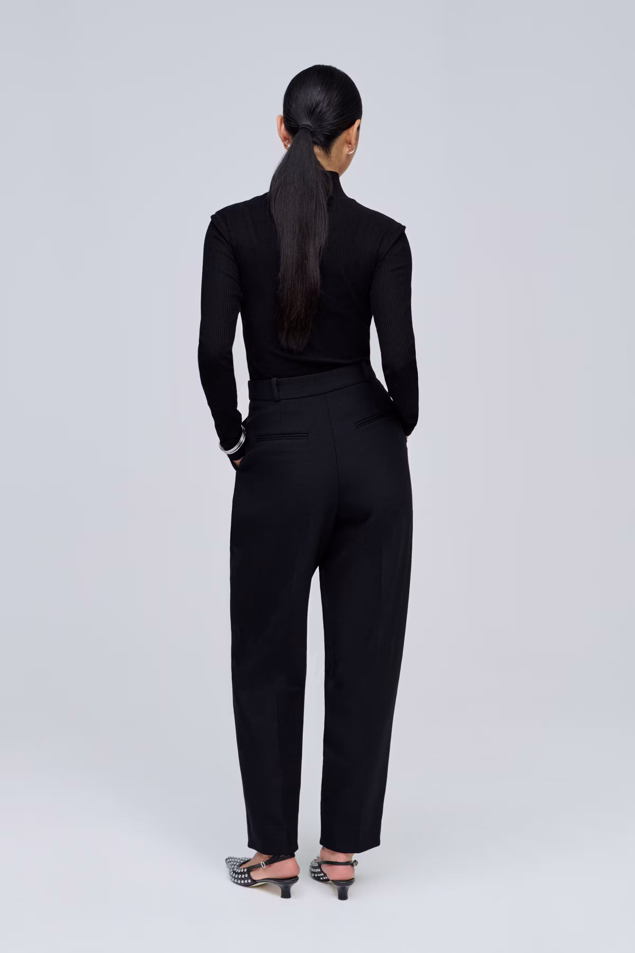 IOPadrona Trousers LOOKBOOK BACK 30600056-BK999