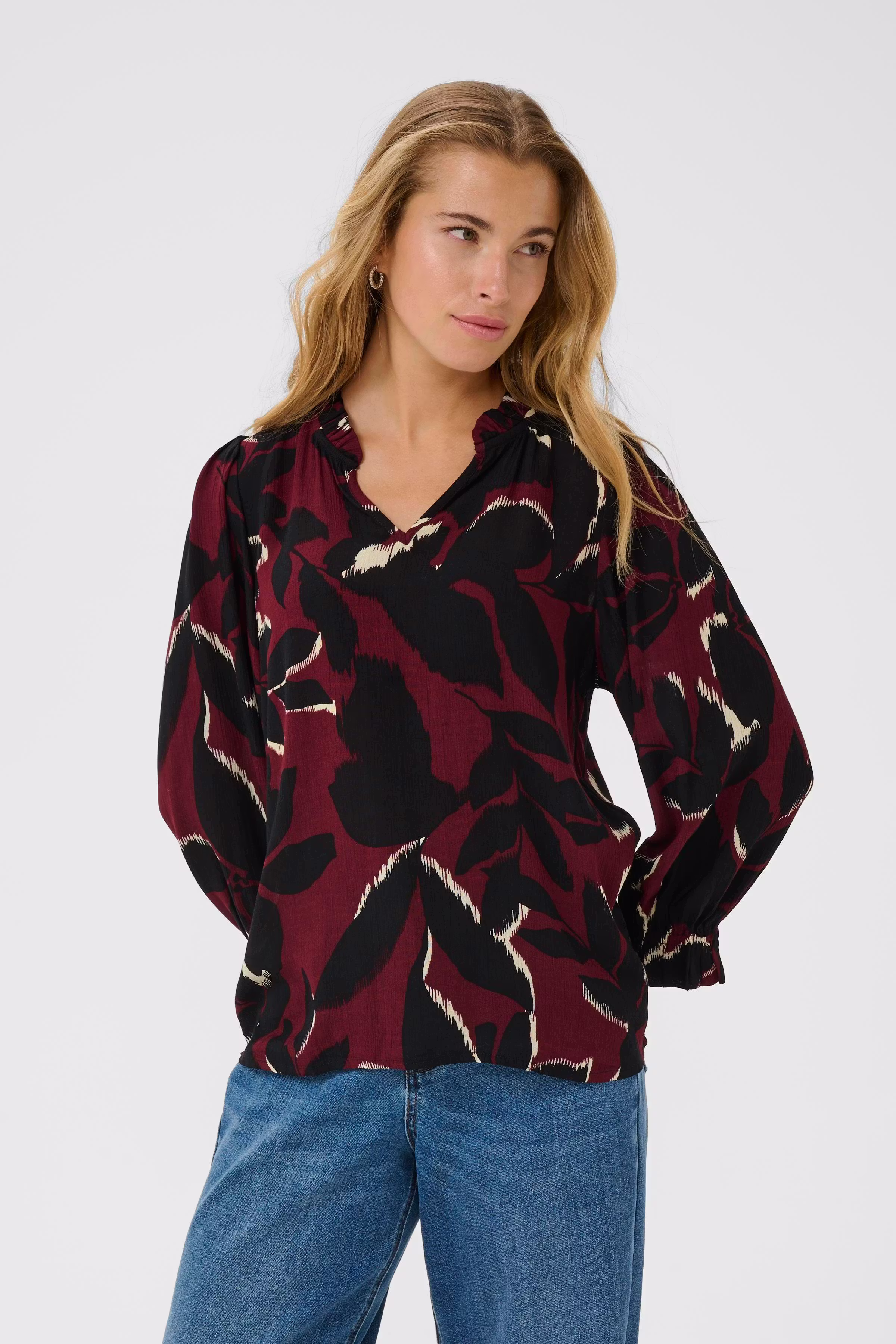 KAlinda Bluse LOOKBOOK FRONT 10510742-108224