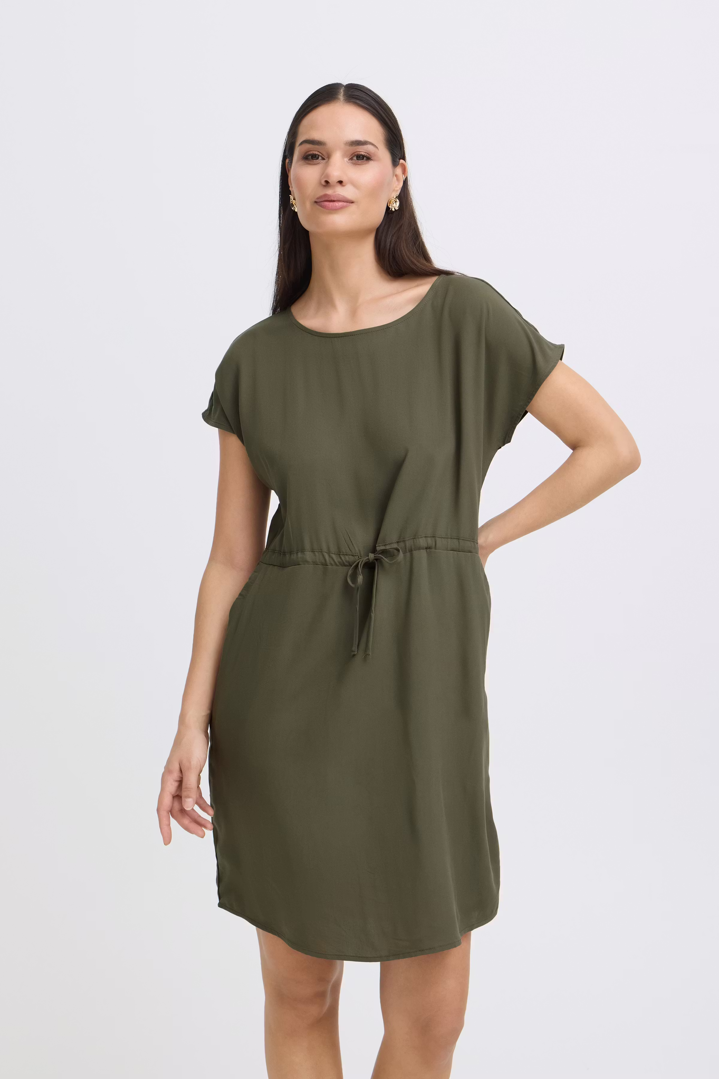 BYMMJOELLA Kleid LOOKBOOK FRONT 20811226-190510