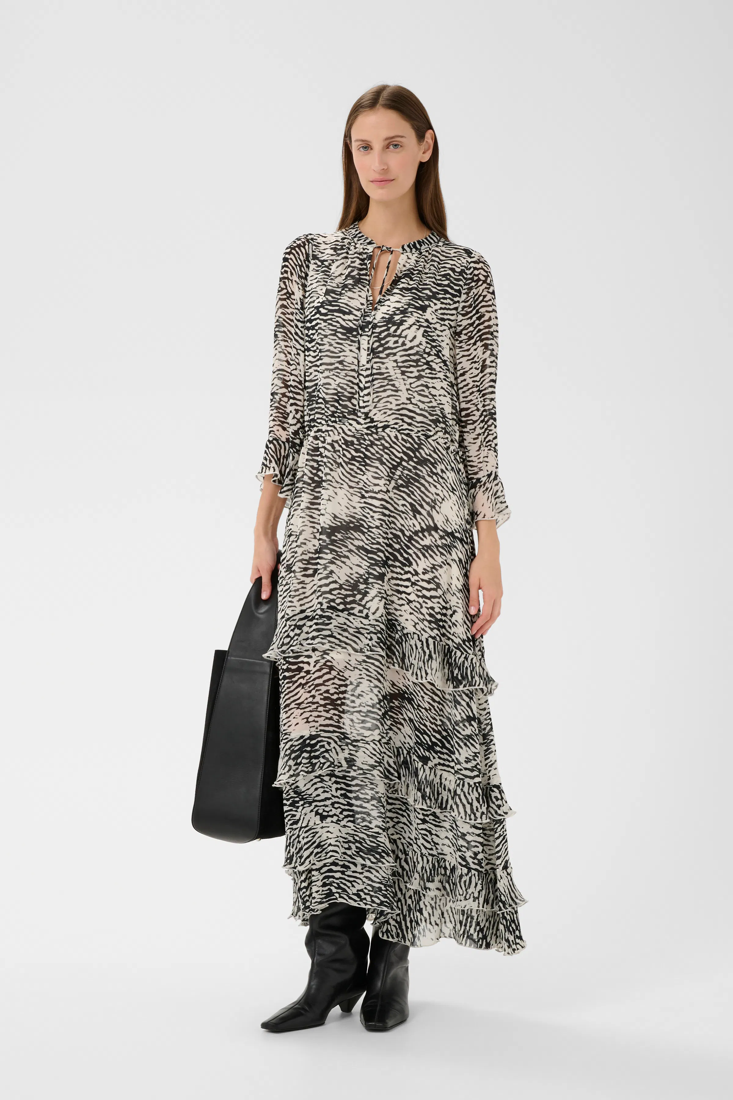 LYONIW Dress LOOKBOOK FRONT 30112348-900006528