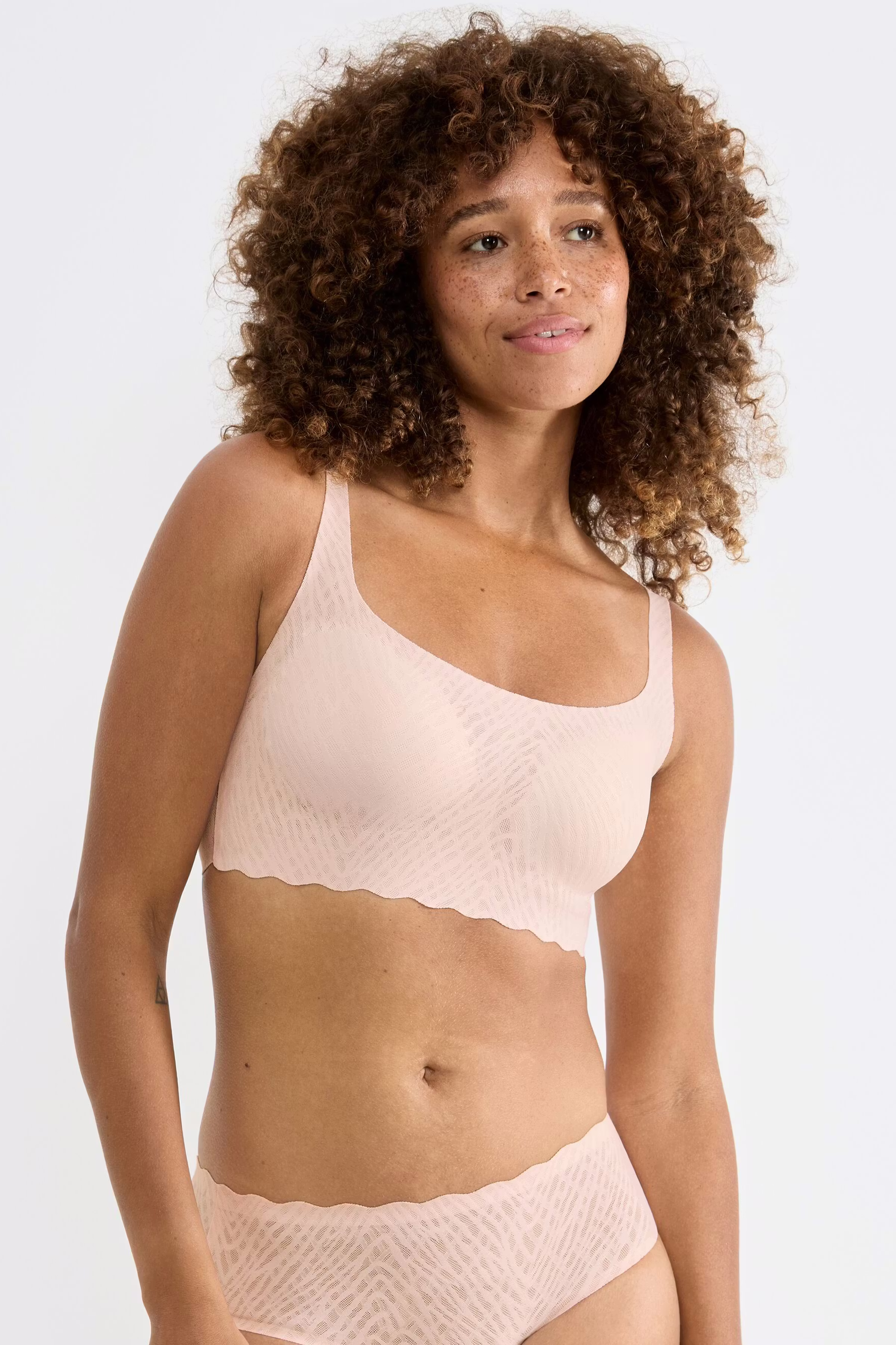 sloggi BH LOOKBOOK FRONT 40551632-400910