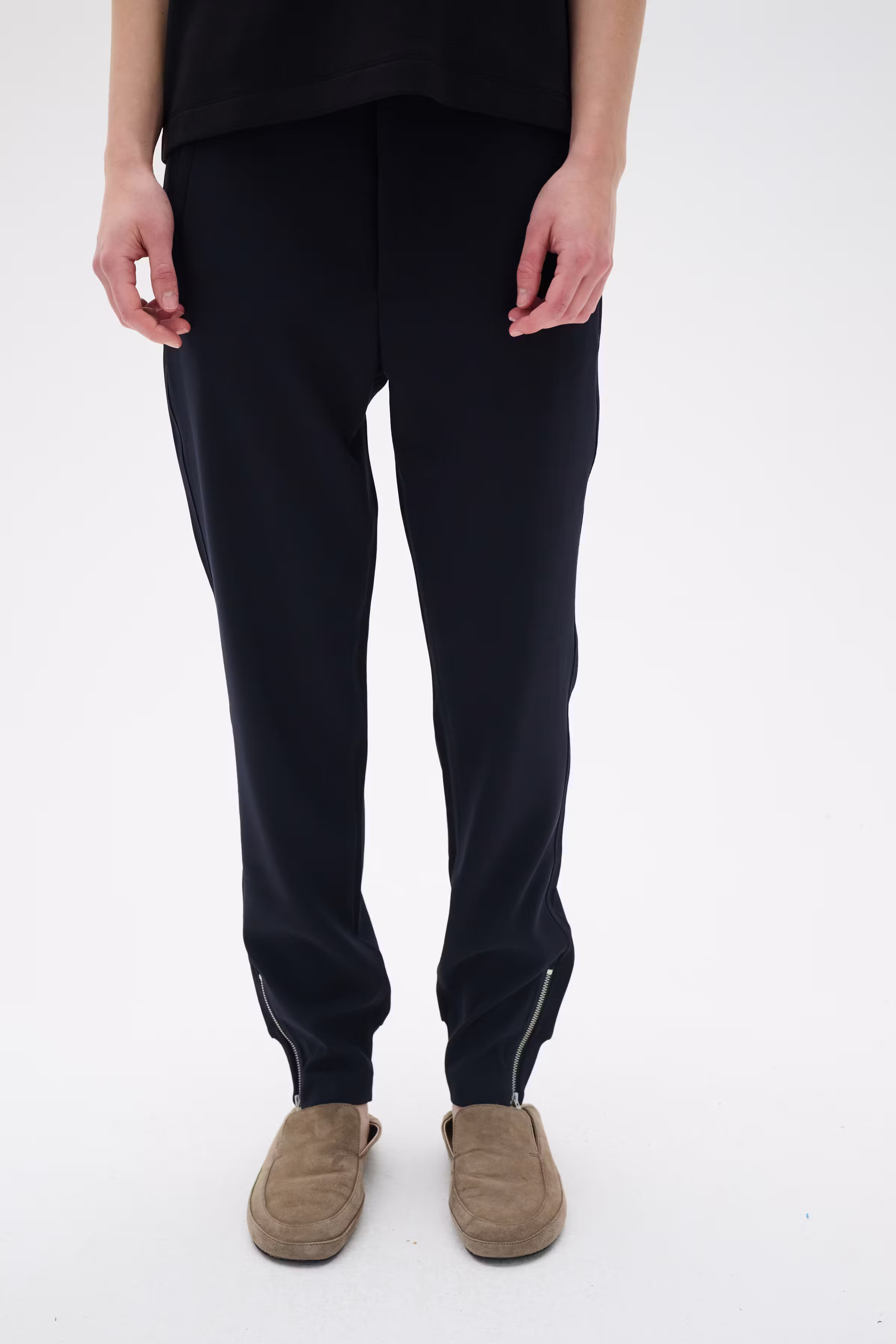 NicaIWCasual Hose LOOKBOOK FRONT 30100753-10299