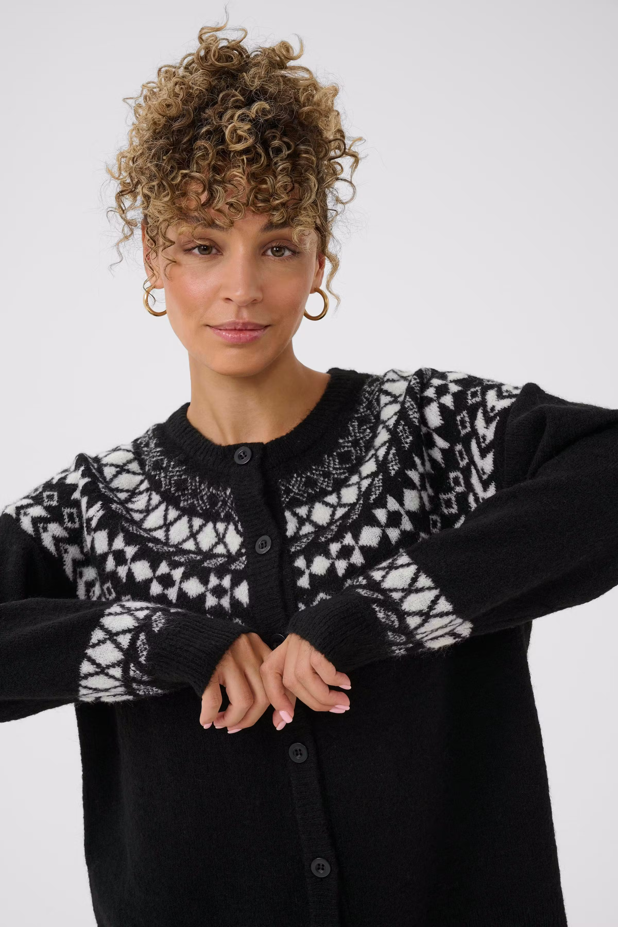 CRCherrie Pullover LOOKBOOK DETAIL 10614972-109205