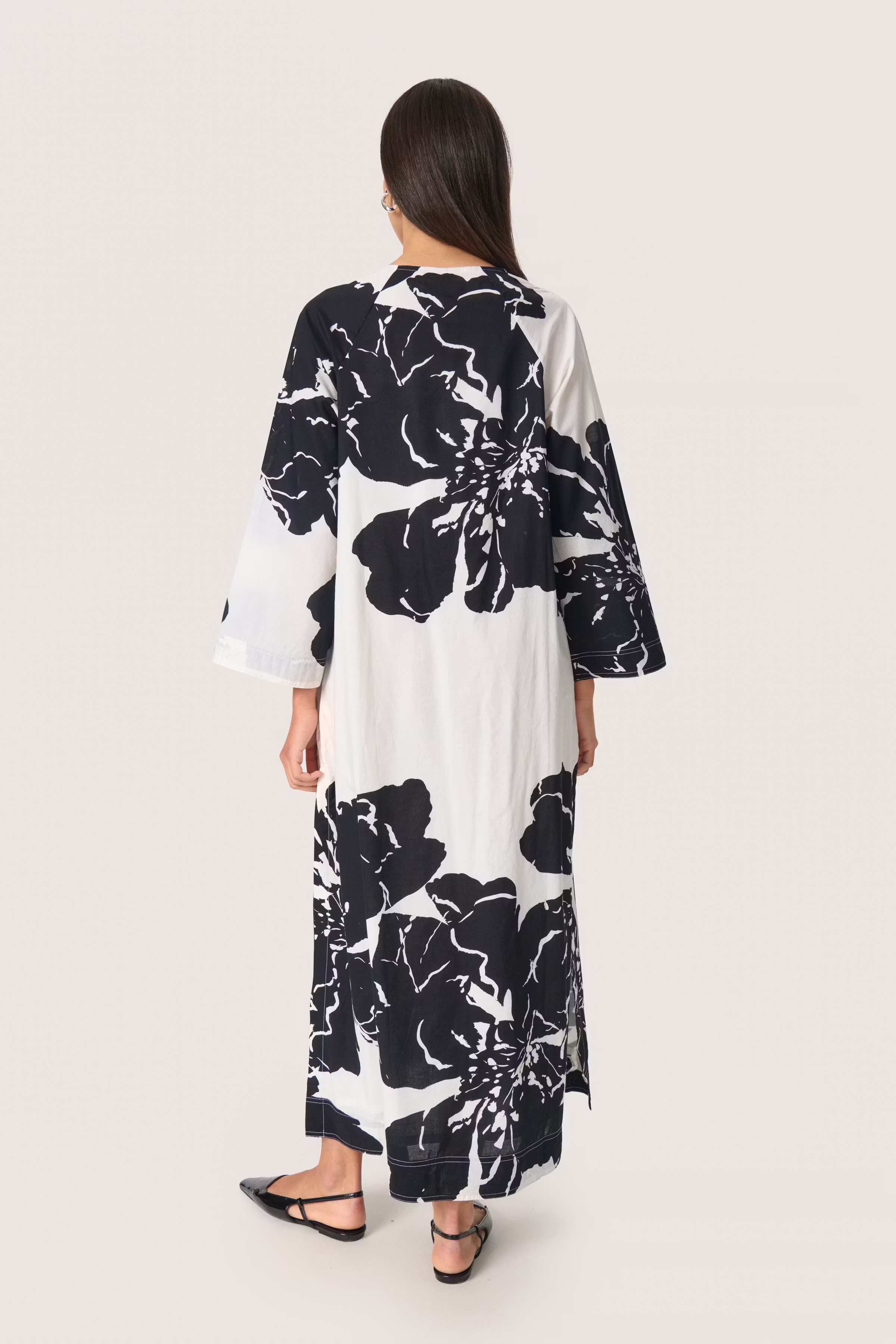 SLJoanne Kleid LOOKBOOK BACK 30408250-303723