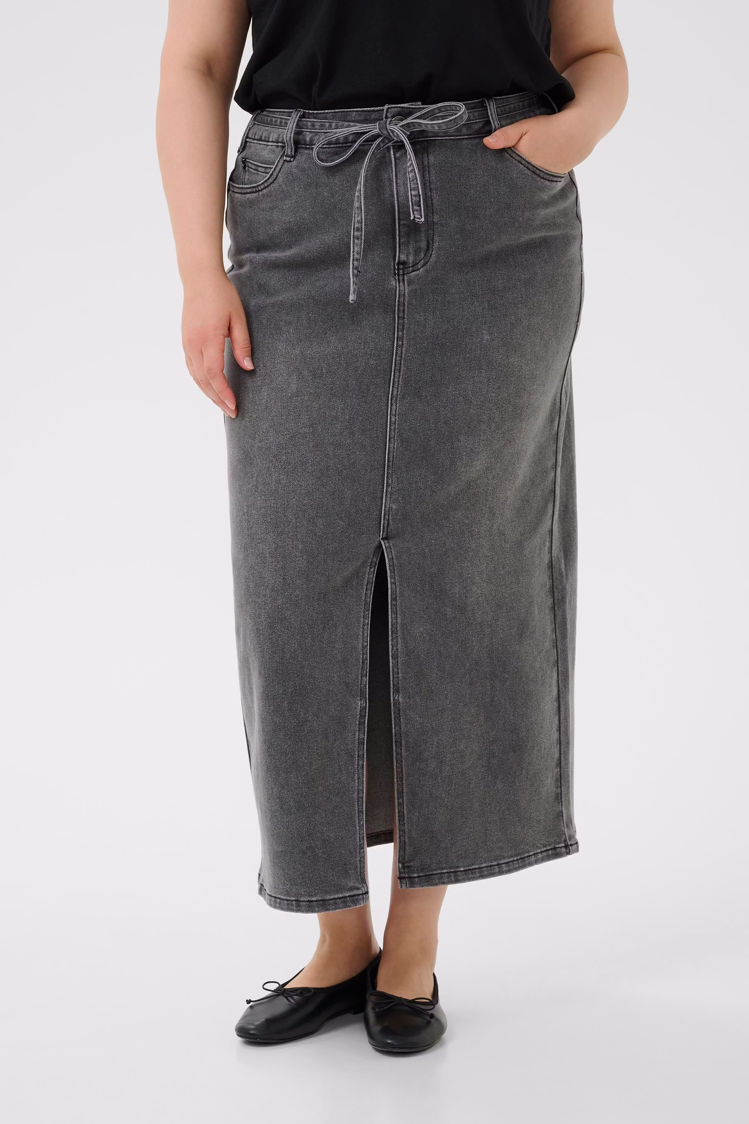 KCally Denim Skirt LOOKBOOK FRONT 10583604-103162
