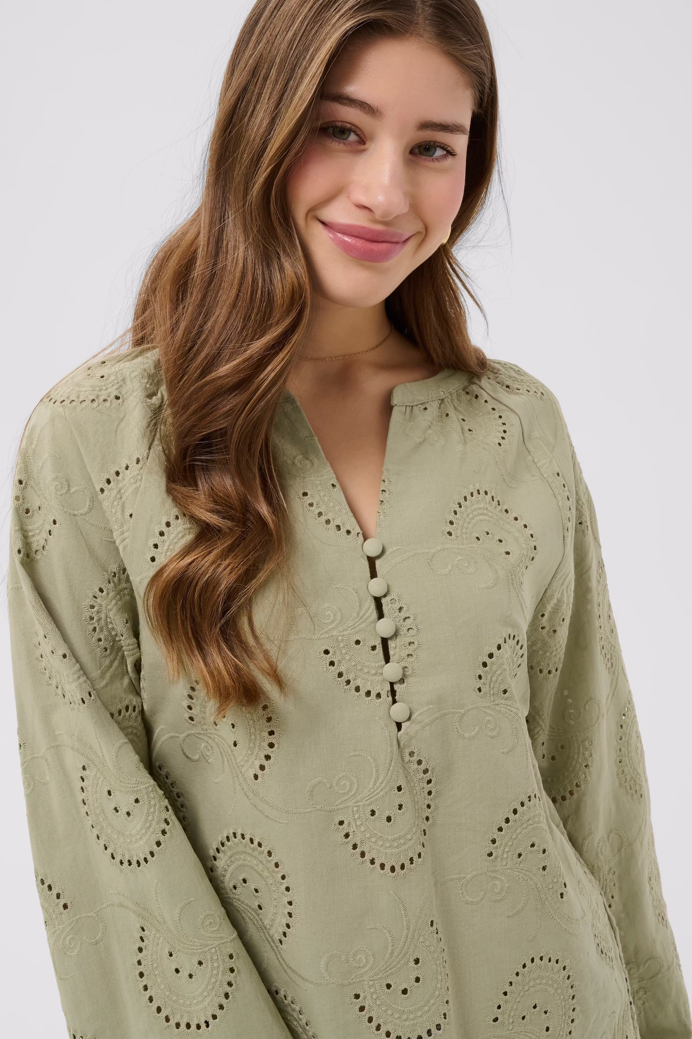 CRDelia Blouse LOOKBOOK DETAIL 10613324-160213