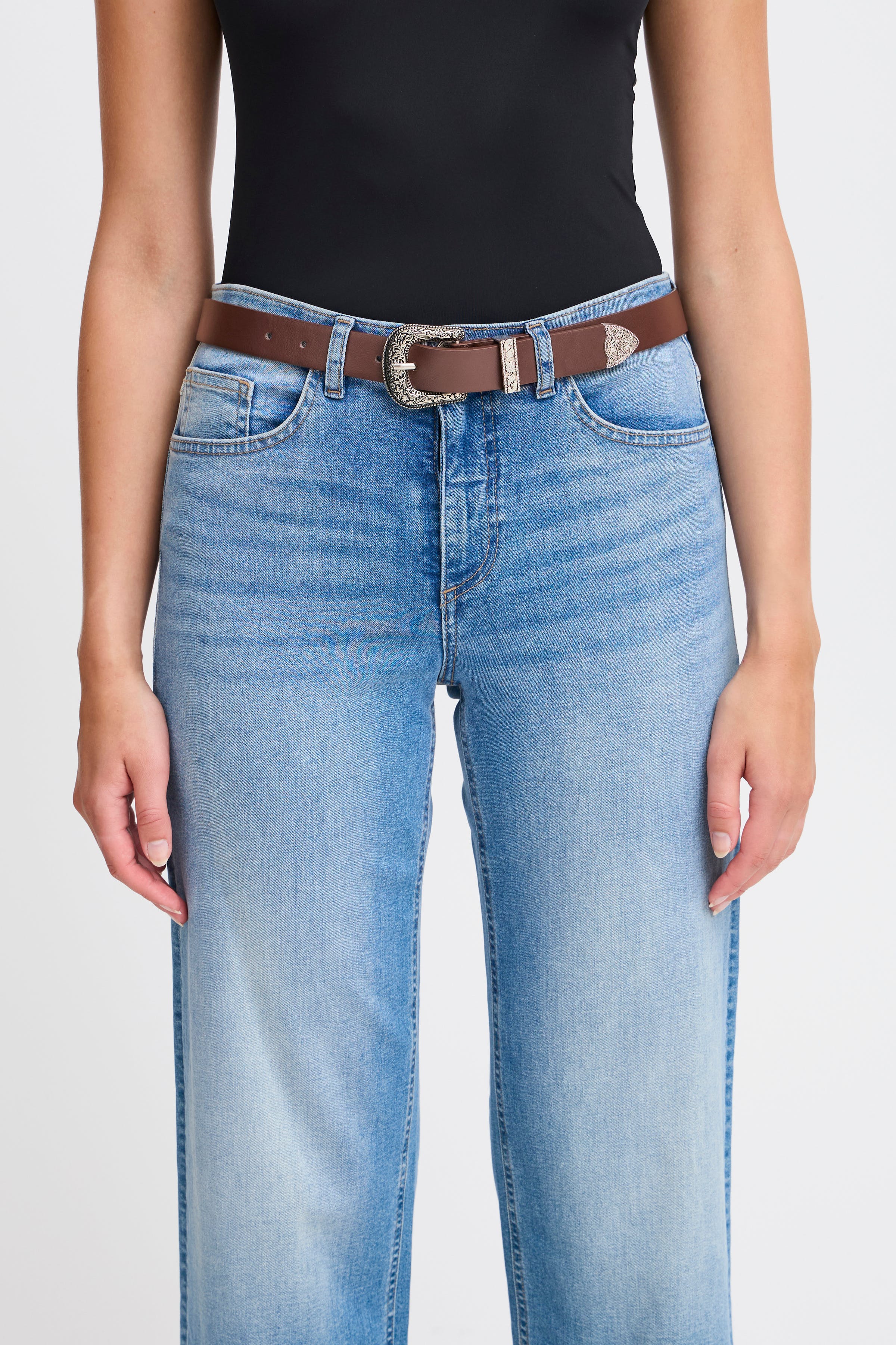 IXNILLA Belte LOOKBOOK DETAIL 20123552-191015