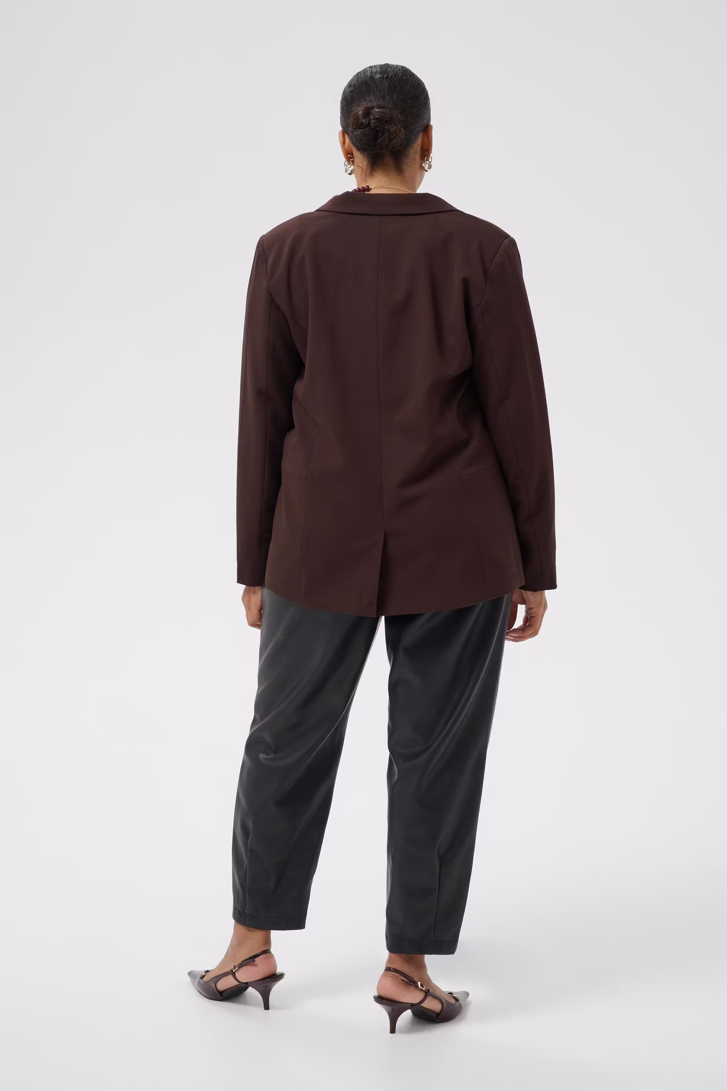 KCsakira Blazer LOOKBOOK BACK 10580933-190915
