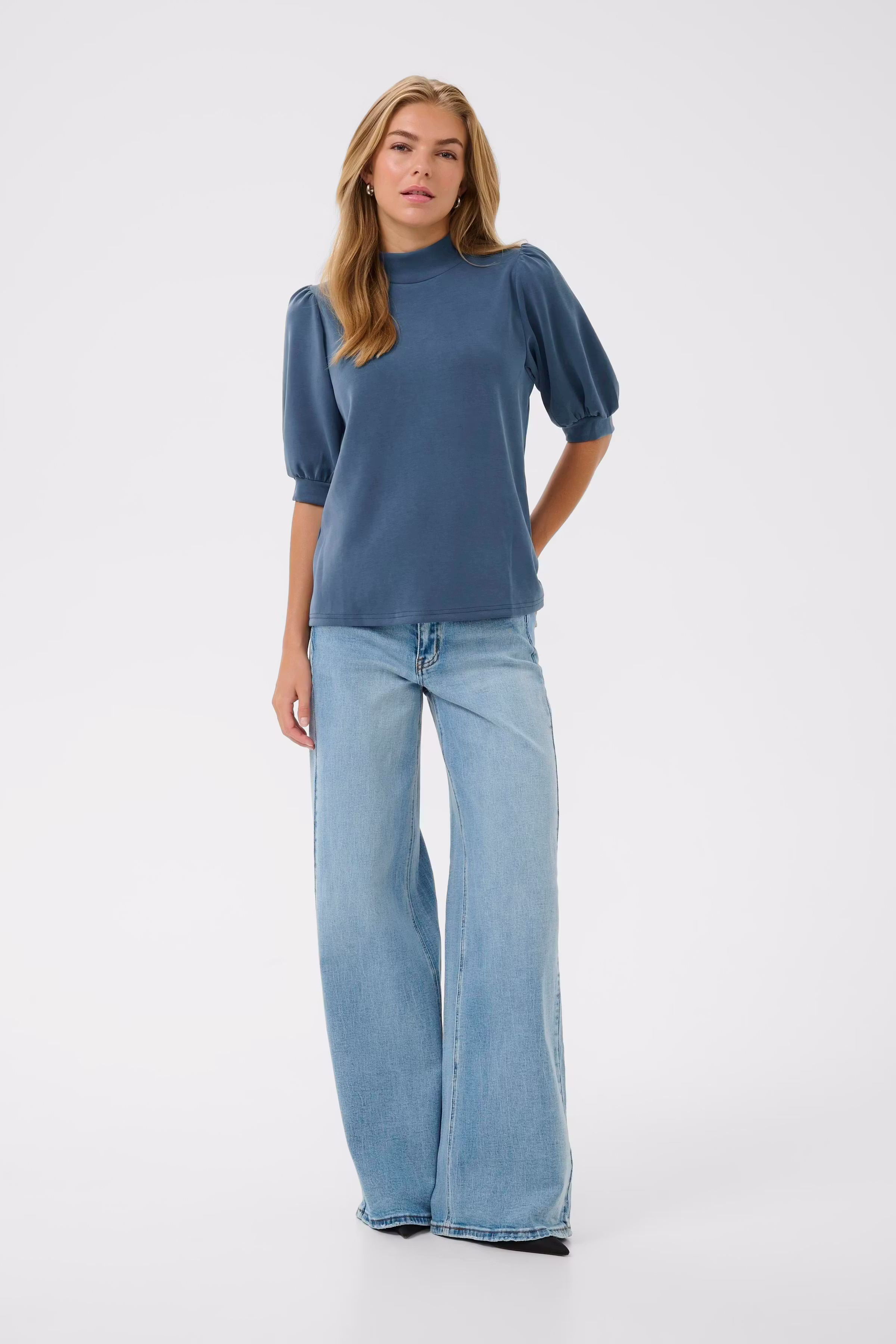 21 THE PUFF BLOUSE LOOKBOOK FRONT 10703704-193929