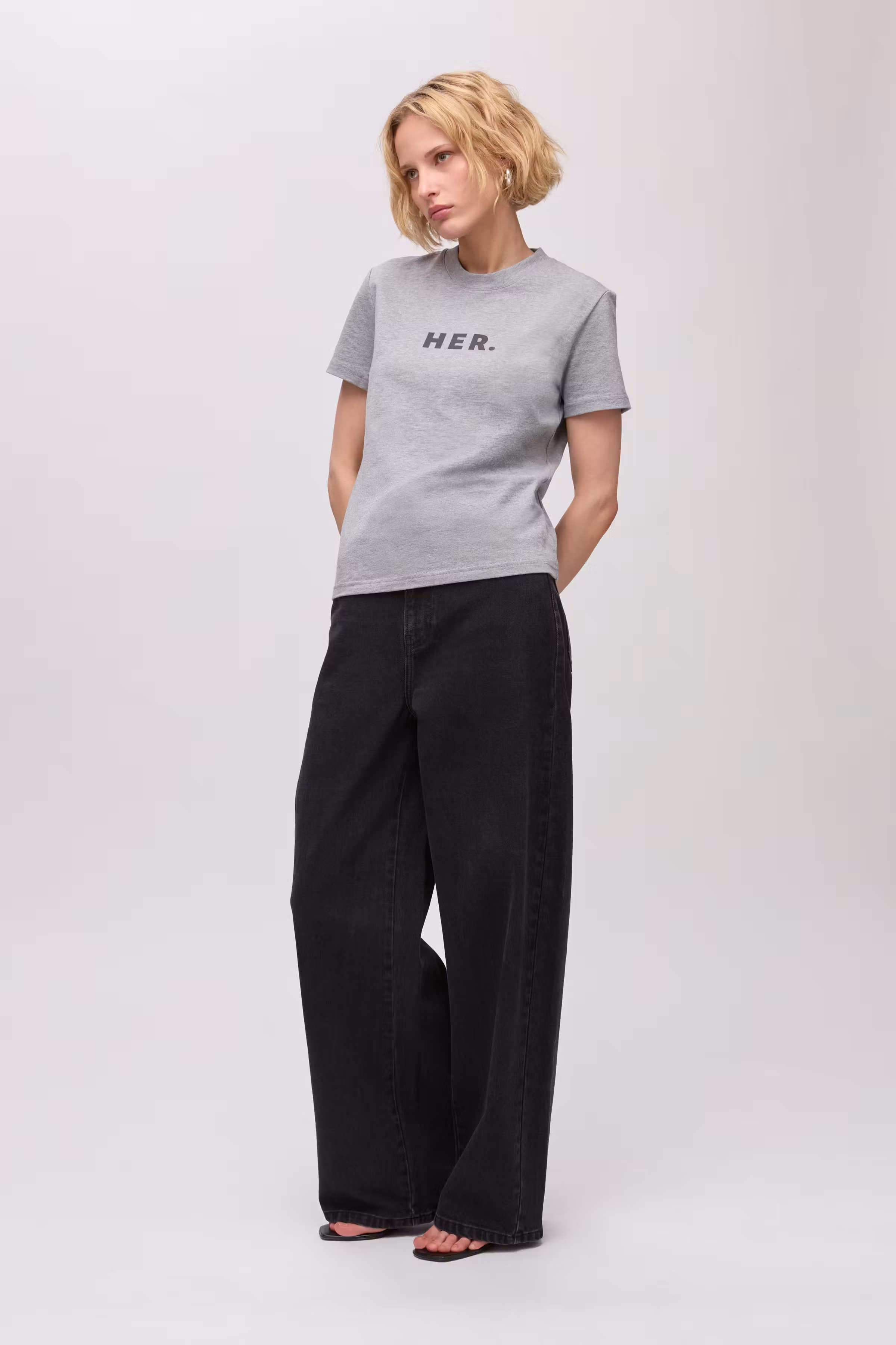 IOFenix T-shirt LOOKBOOK FRONT 30600108-GY954