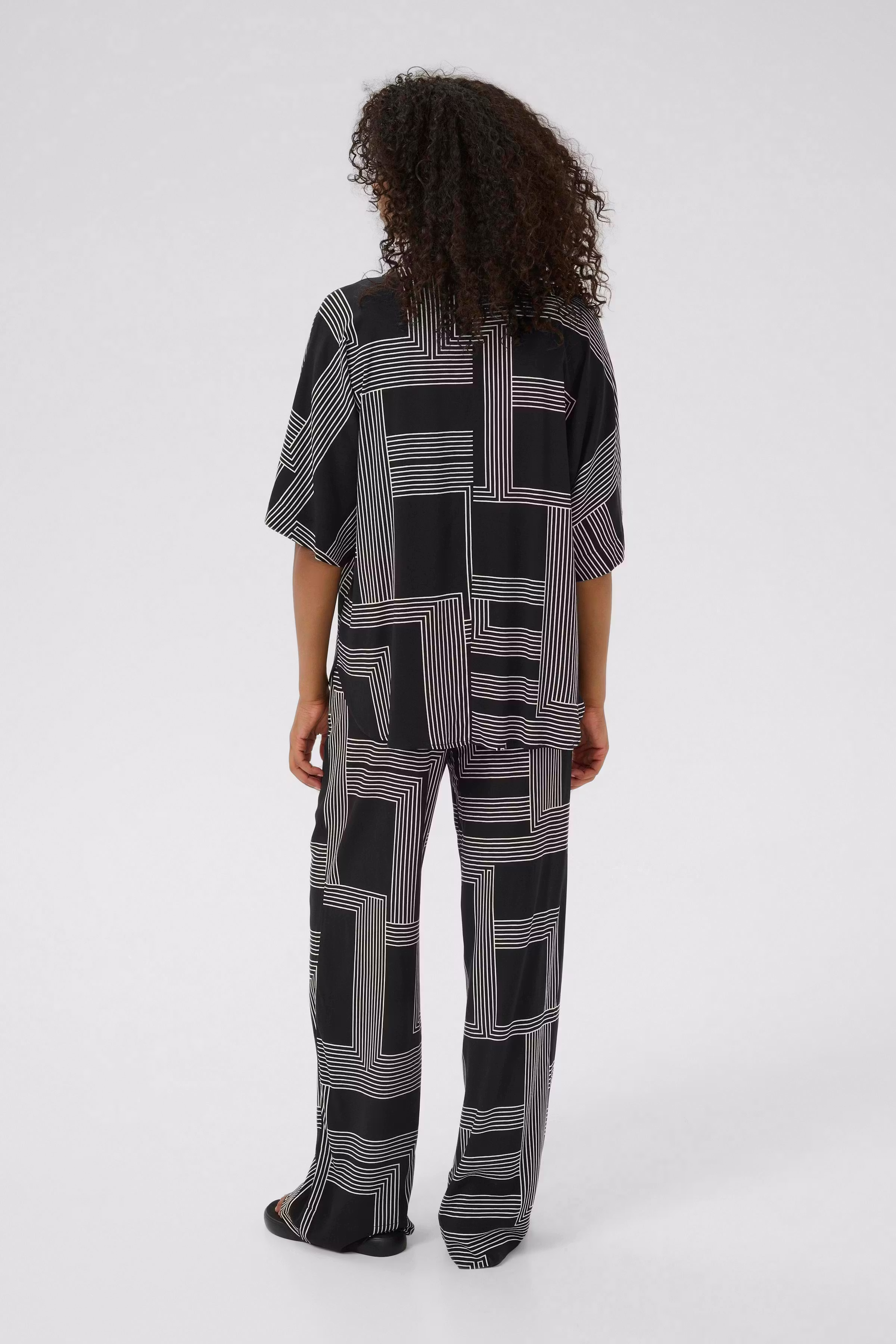 KAdonny Shirt LOOKBOOK BACK 10510103-107704