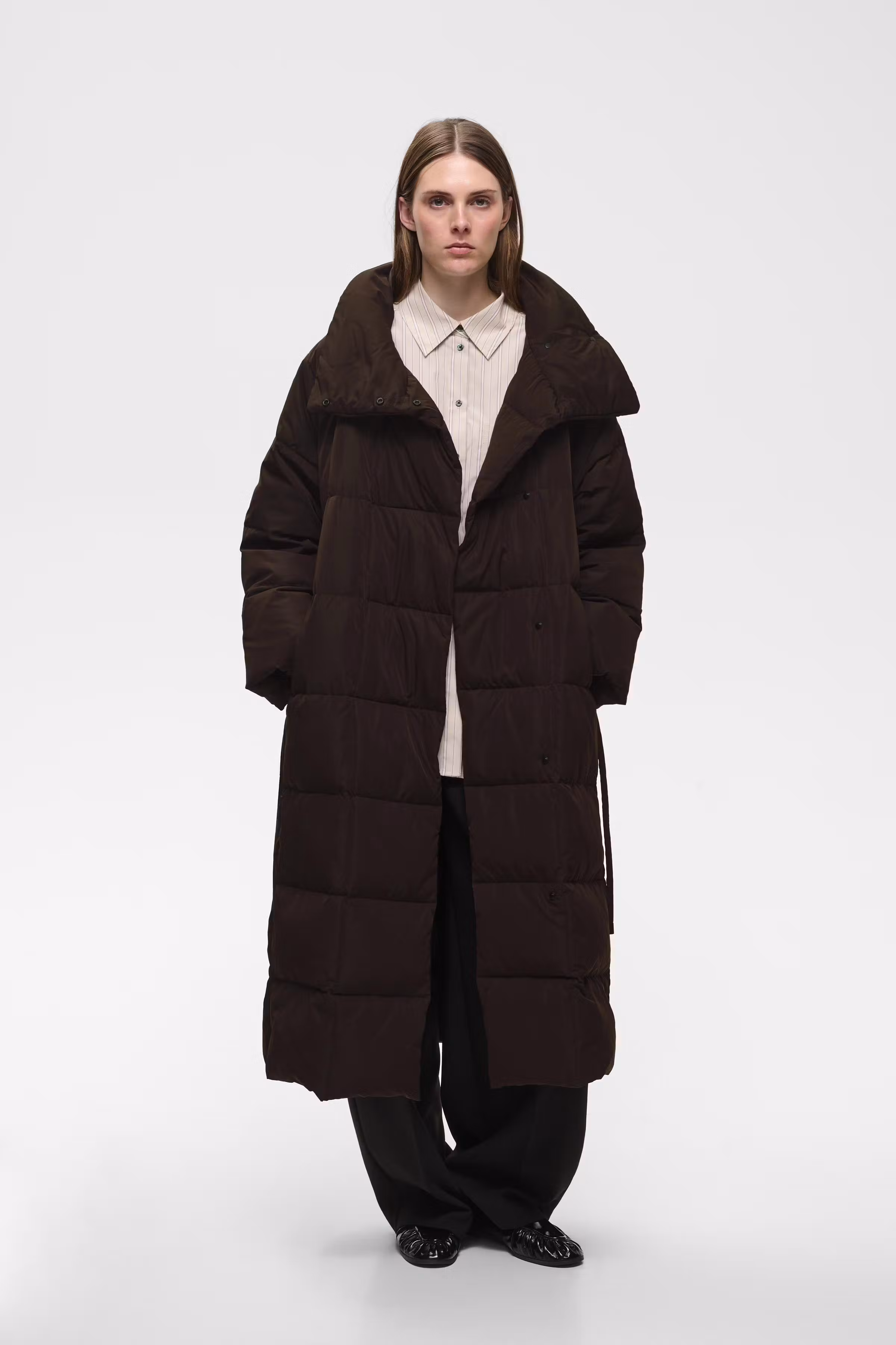 Zinea Outerwear LOOKBOOK FRONT 30111367-191109