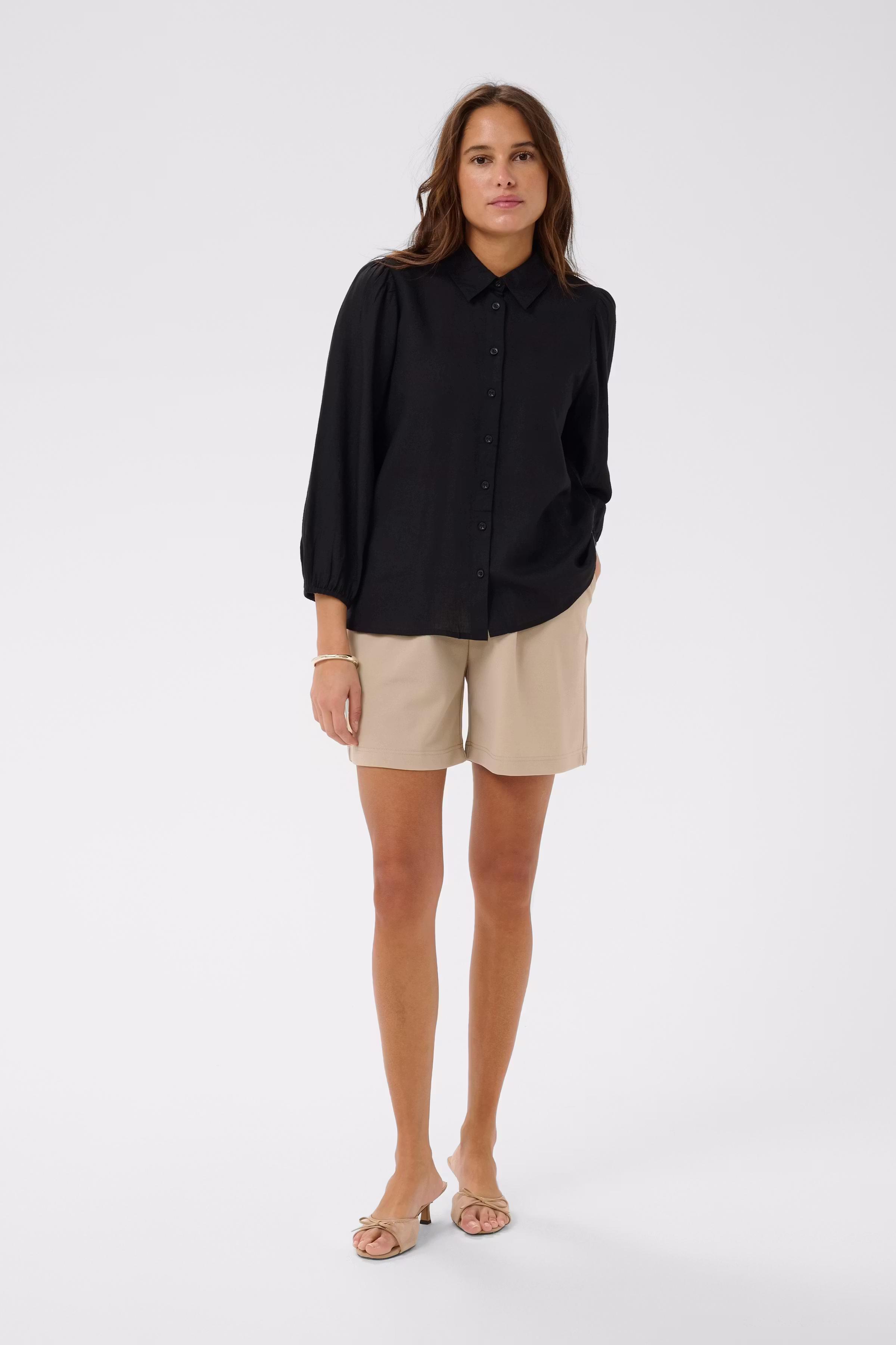 KAmilia Skjorta LOOKBOOK FRONT 10511458-100121