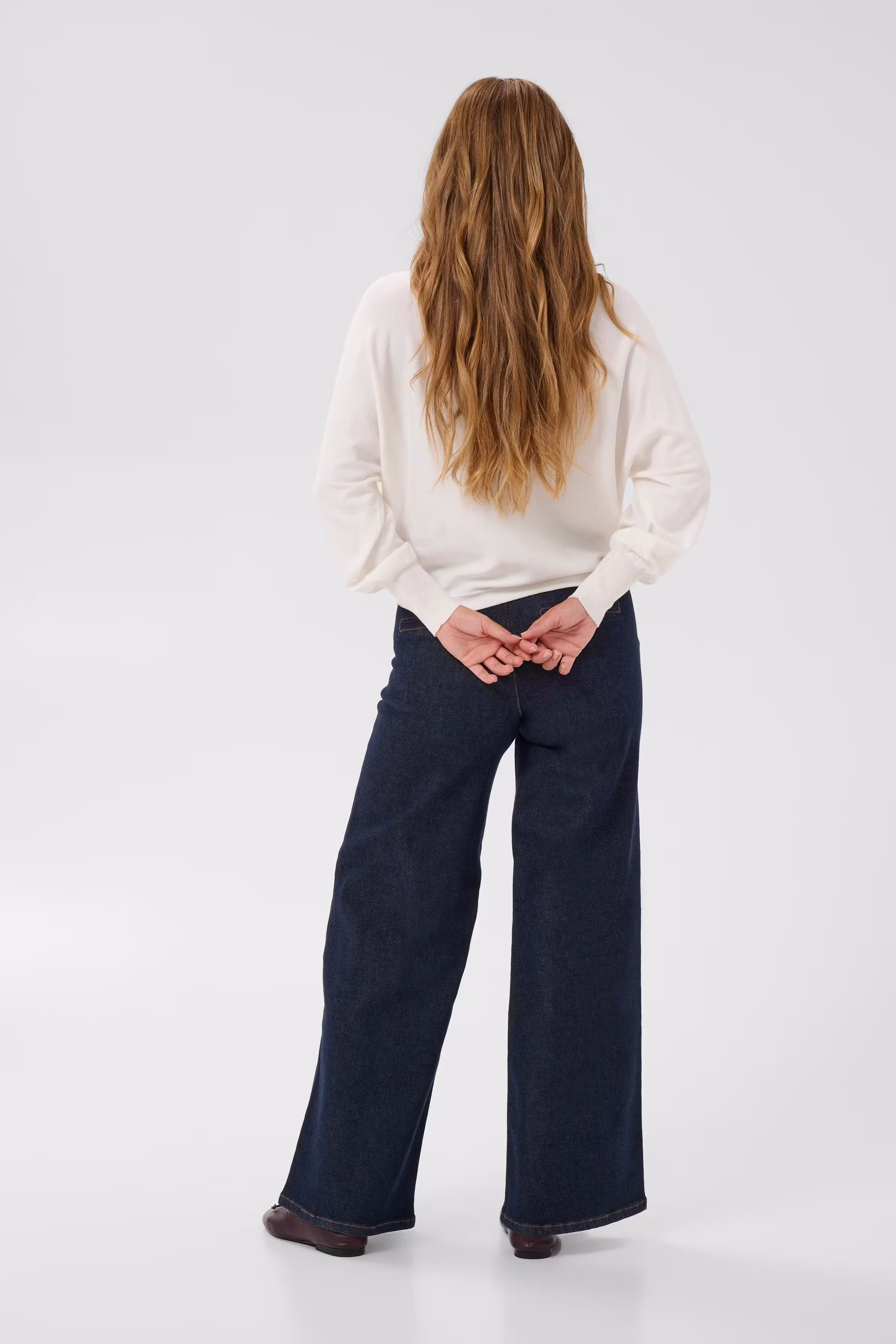 KAlizza Pullover LOOKBOOK BACK 10512585-110602