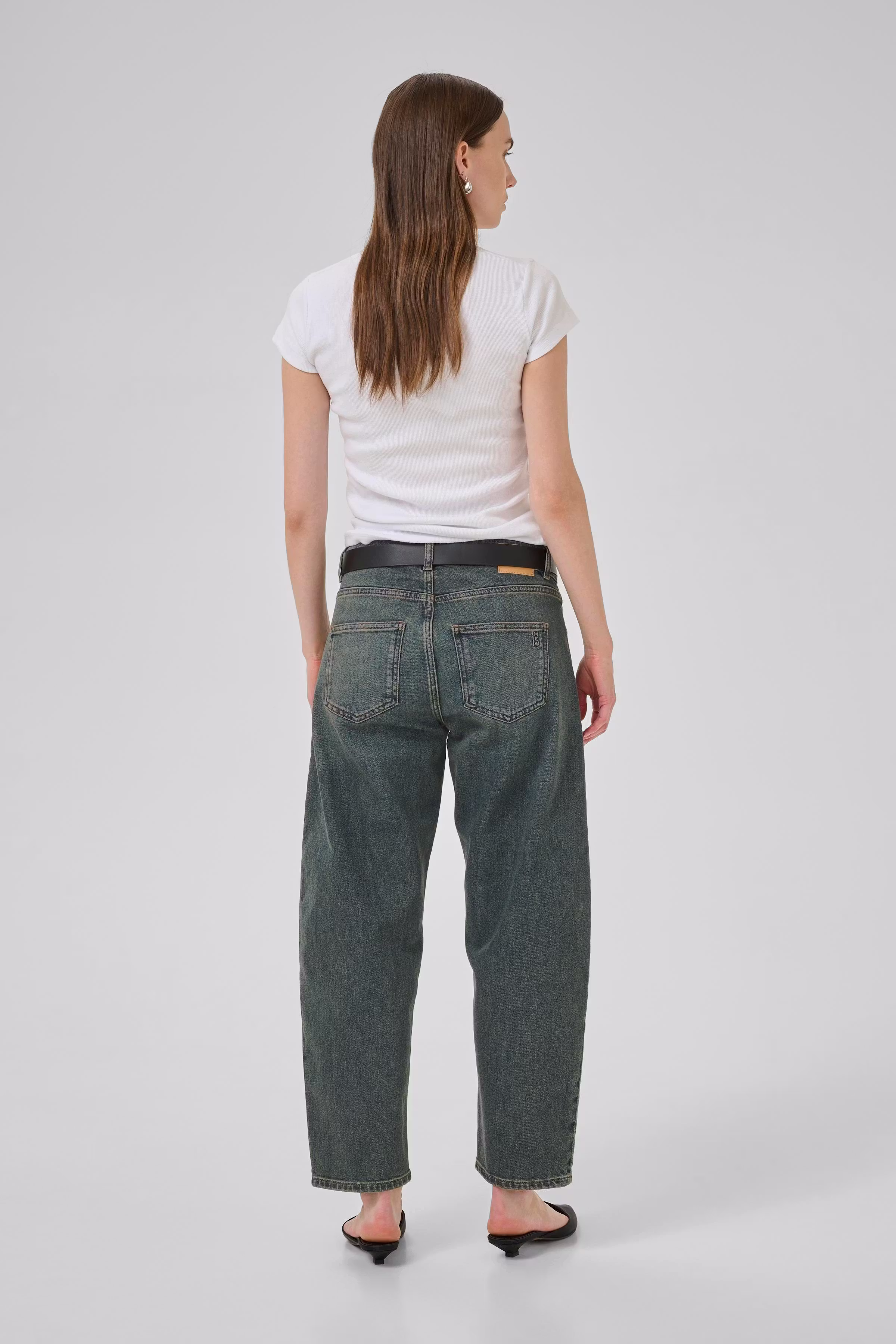 BalooMW Barrel Jeans LOOKBOOK BACK 10705092-100066