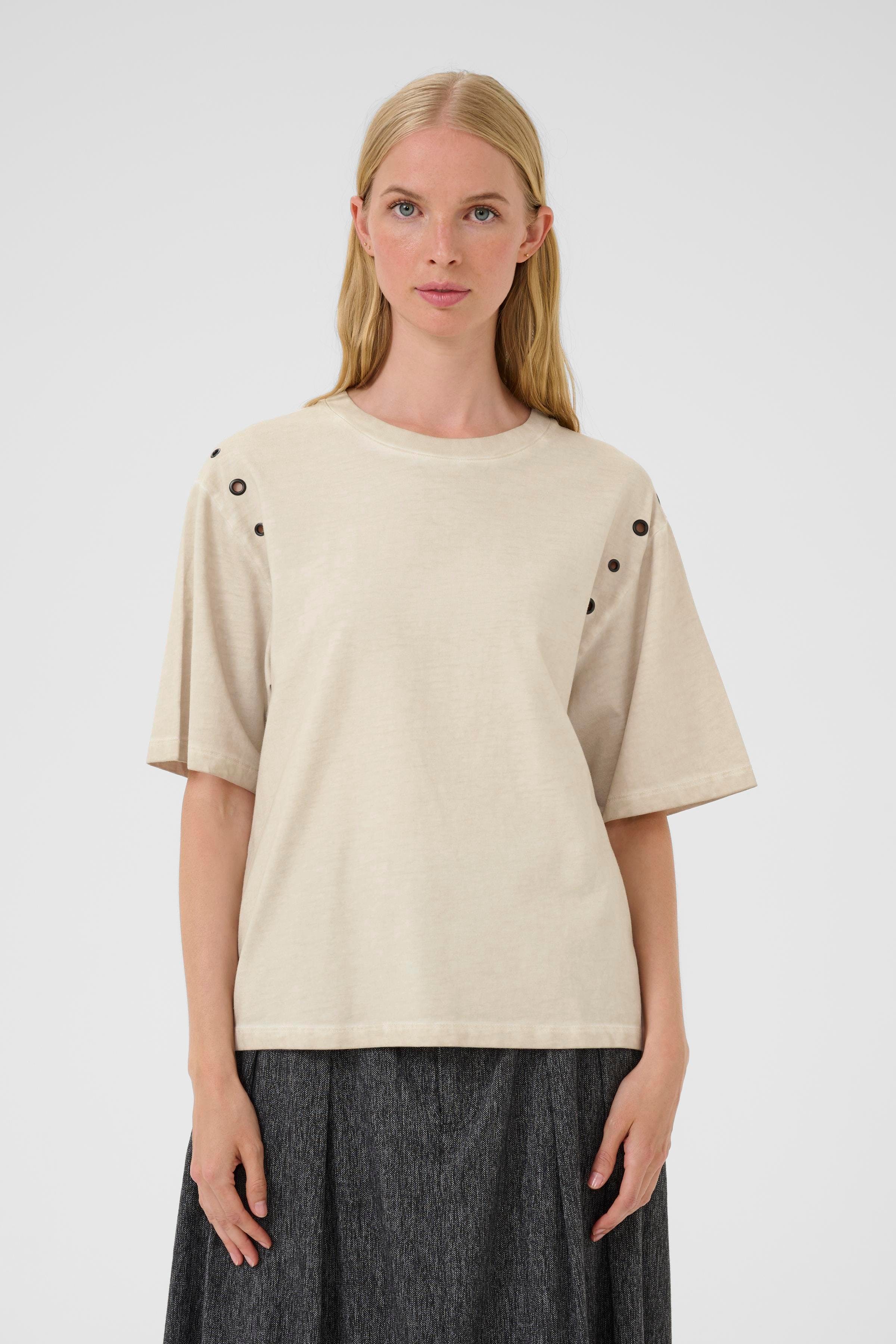 KBBecilla T-shirt LOOKBOOK FRONT 10105643-140002