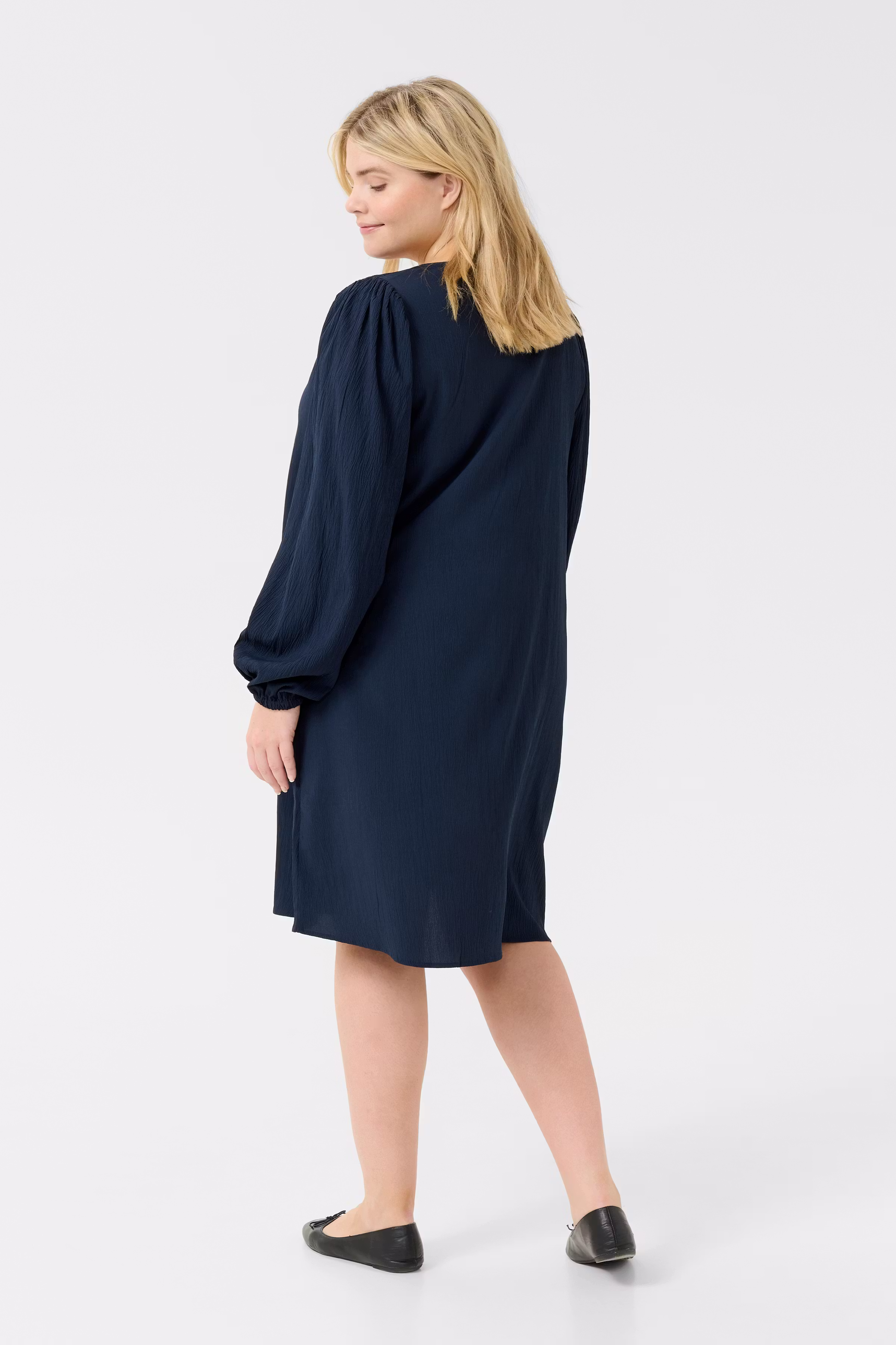 KClunda Robe LOOKBOOK BACK 10583345-194020