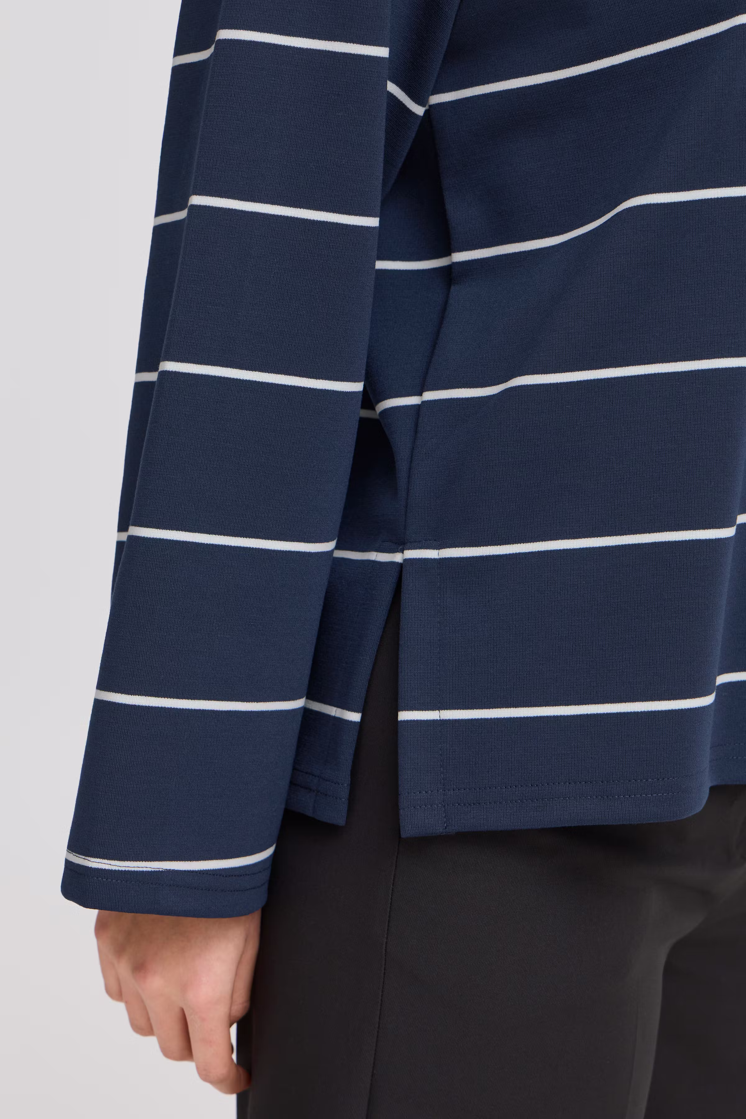 IHKALA LS T-shirt met lange mouwen LOOKBOOK DETAIL 20122673-204497