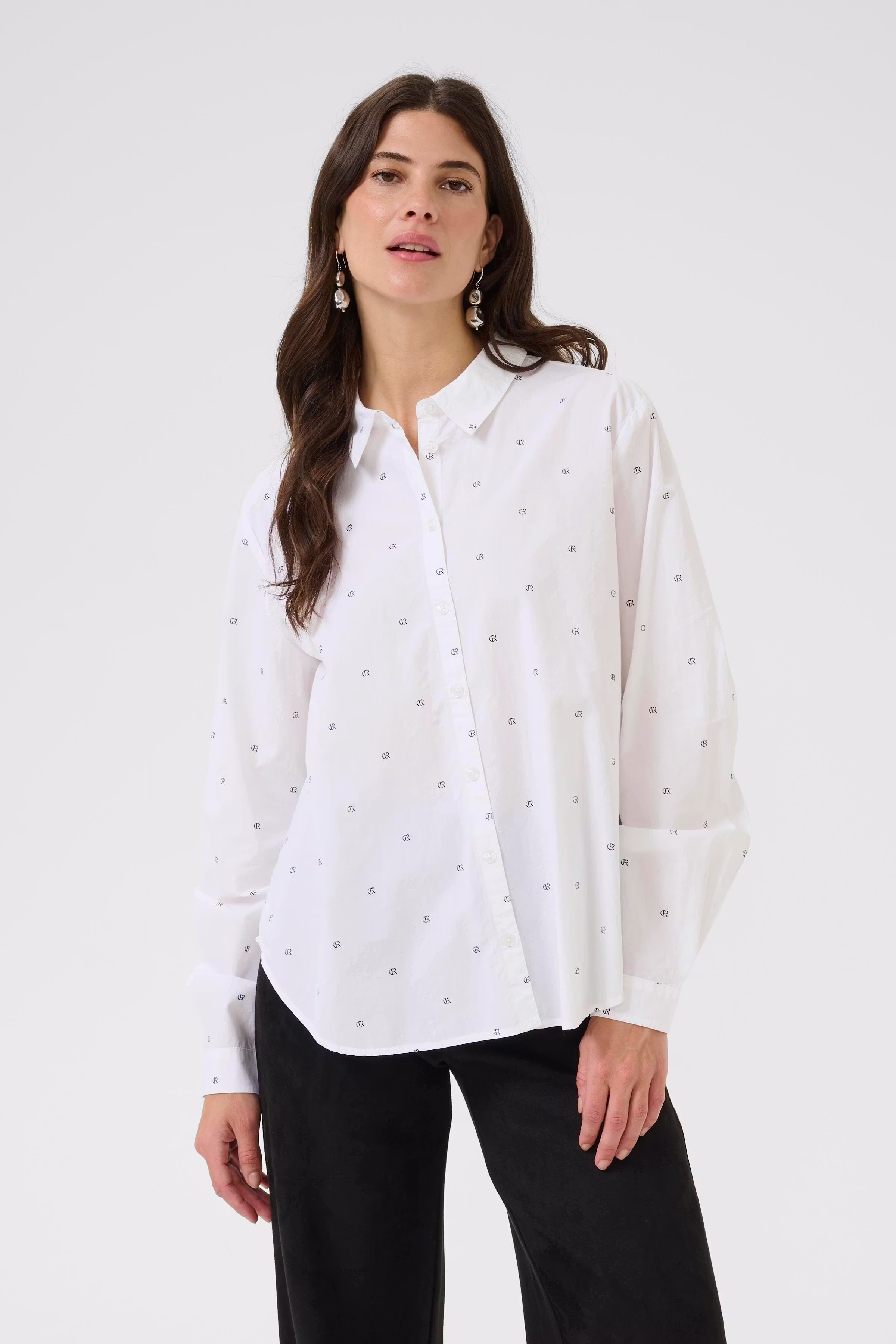CRKatja Shirt LOOKBOOK FRONT 10614458-110602