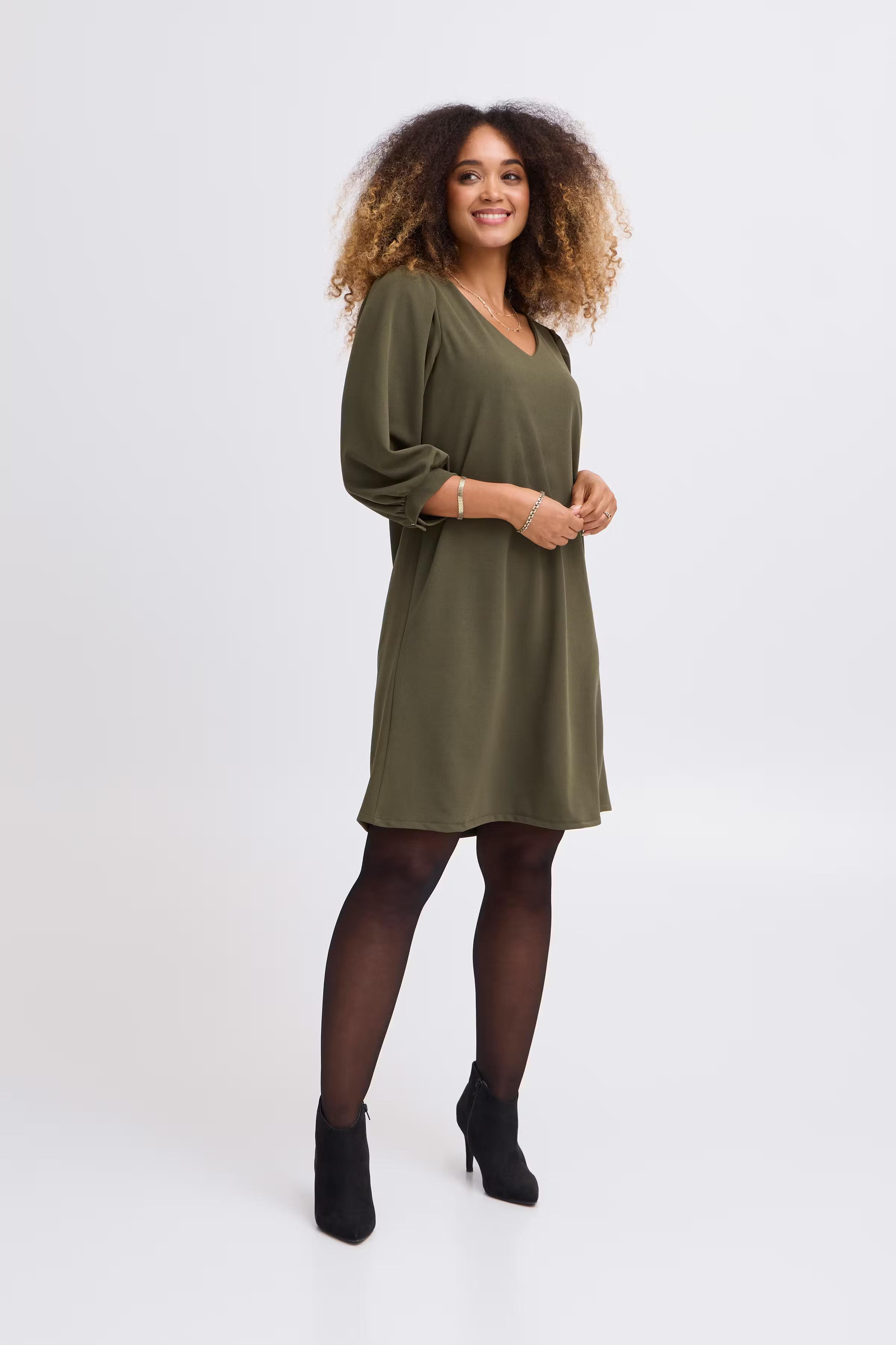 SBGAZEL Kjole LOOKBOOK FRONT 22100864-180515
