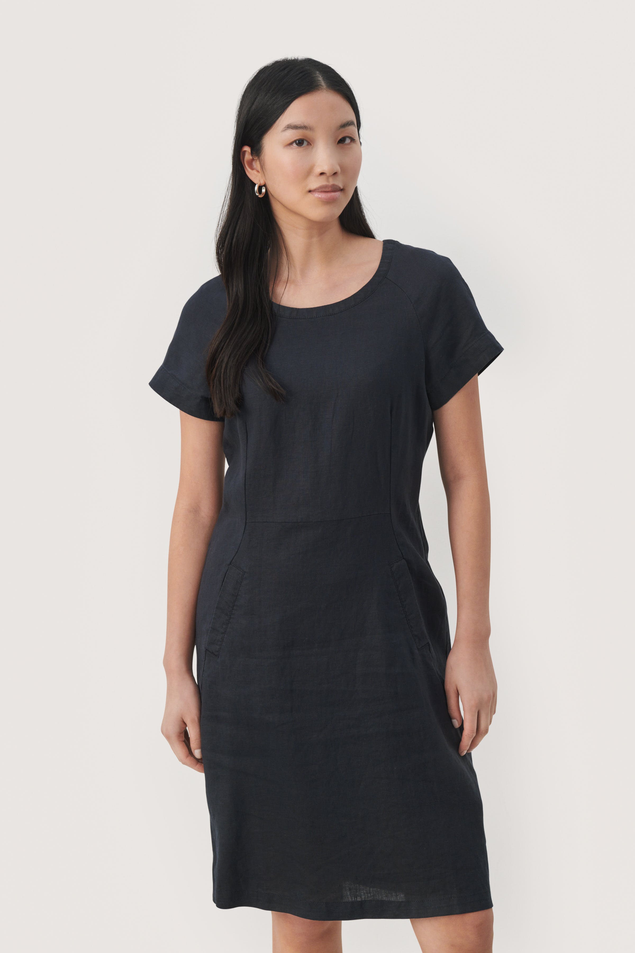 AundreasPW Korte linnen jurk LOOKBOOK FRONT 30308855-194013