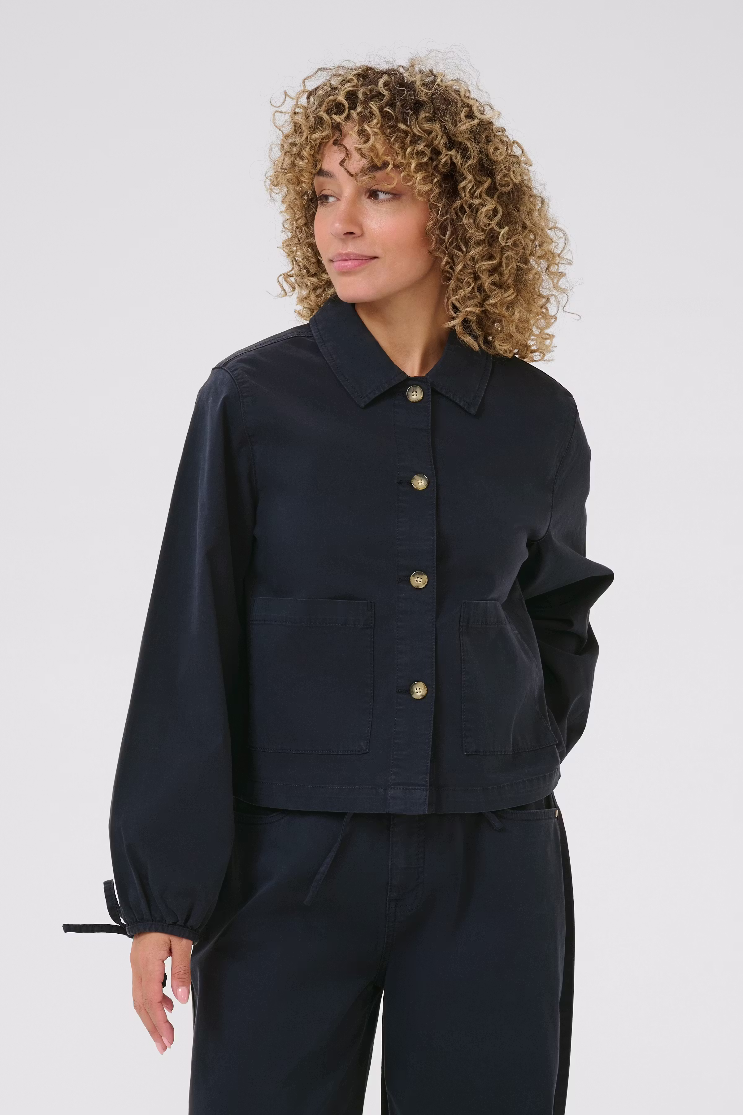 CRBerta Jas LOOKBOOK FRONT 10613646-193923