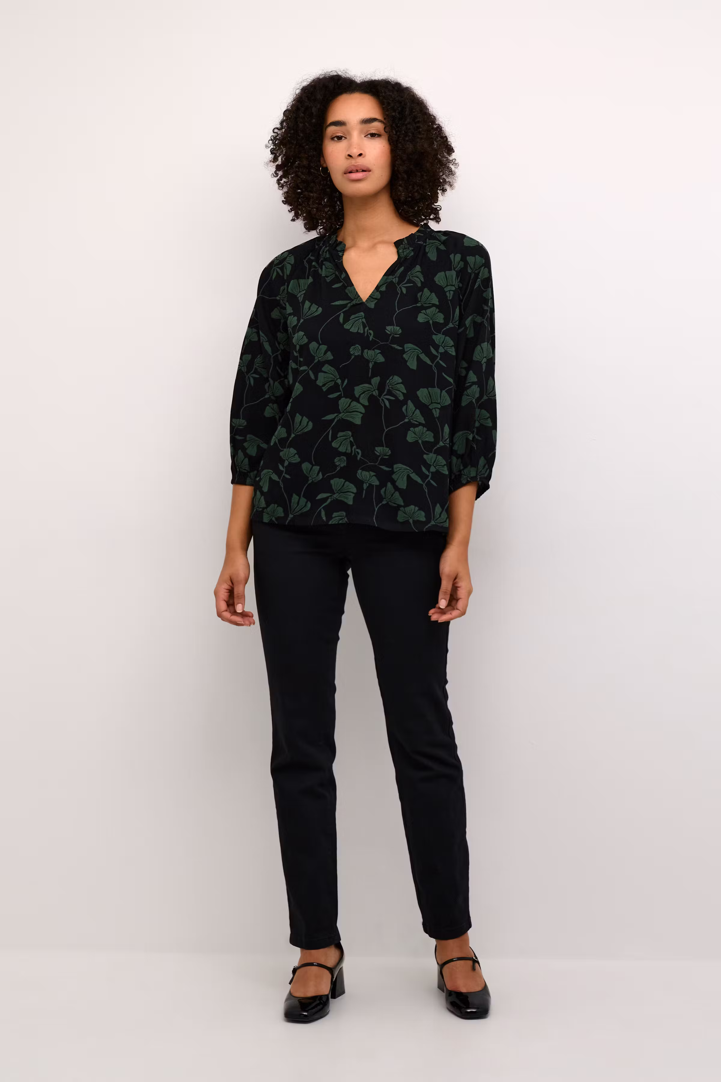 KAsigrid Blouse LOOKBOOK FRONT 10508756-106840