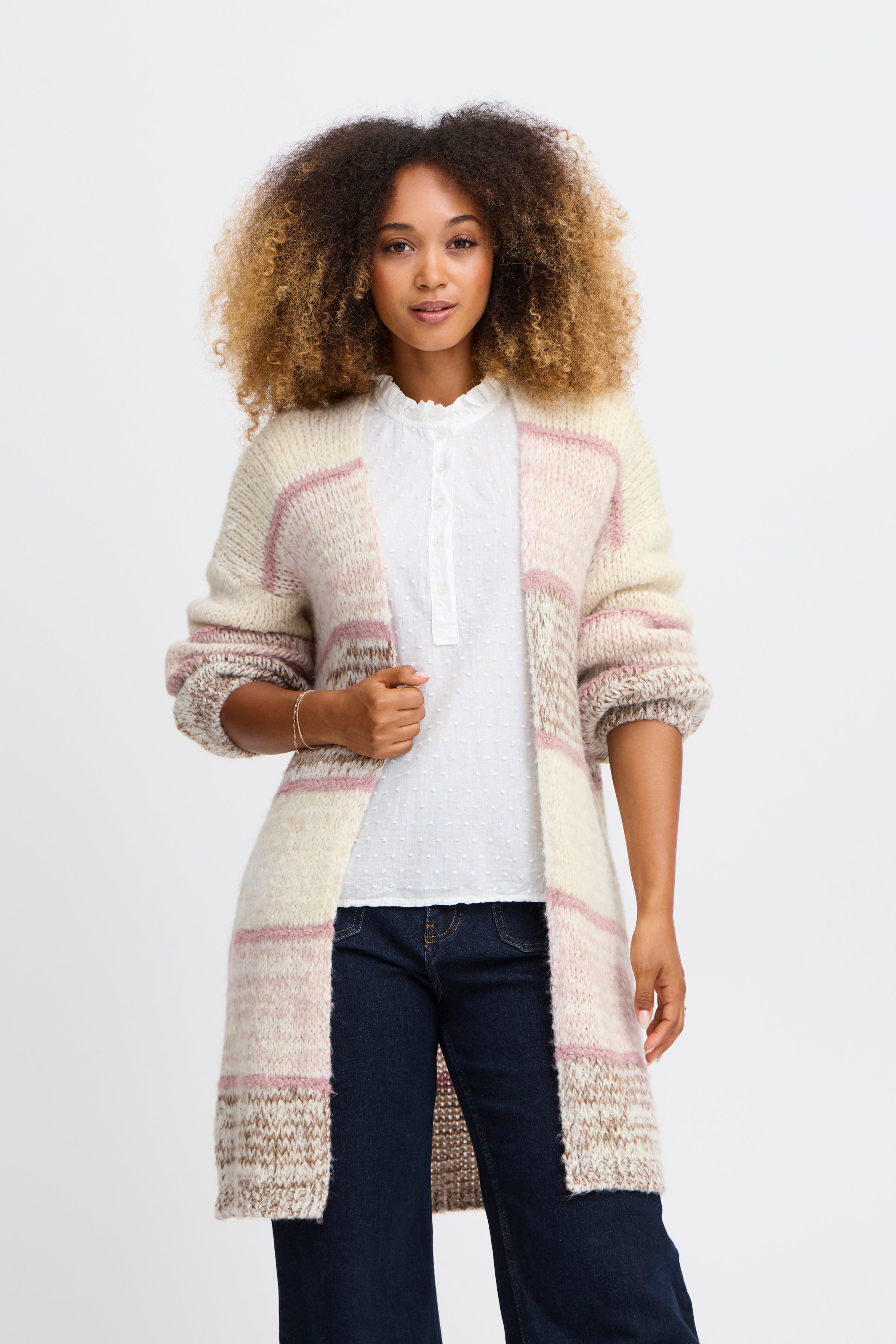 SBLEELOO Cardigan LOOKBOOK FRONT 22100752-171514