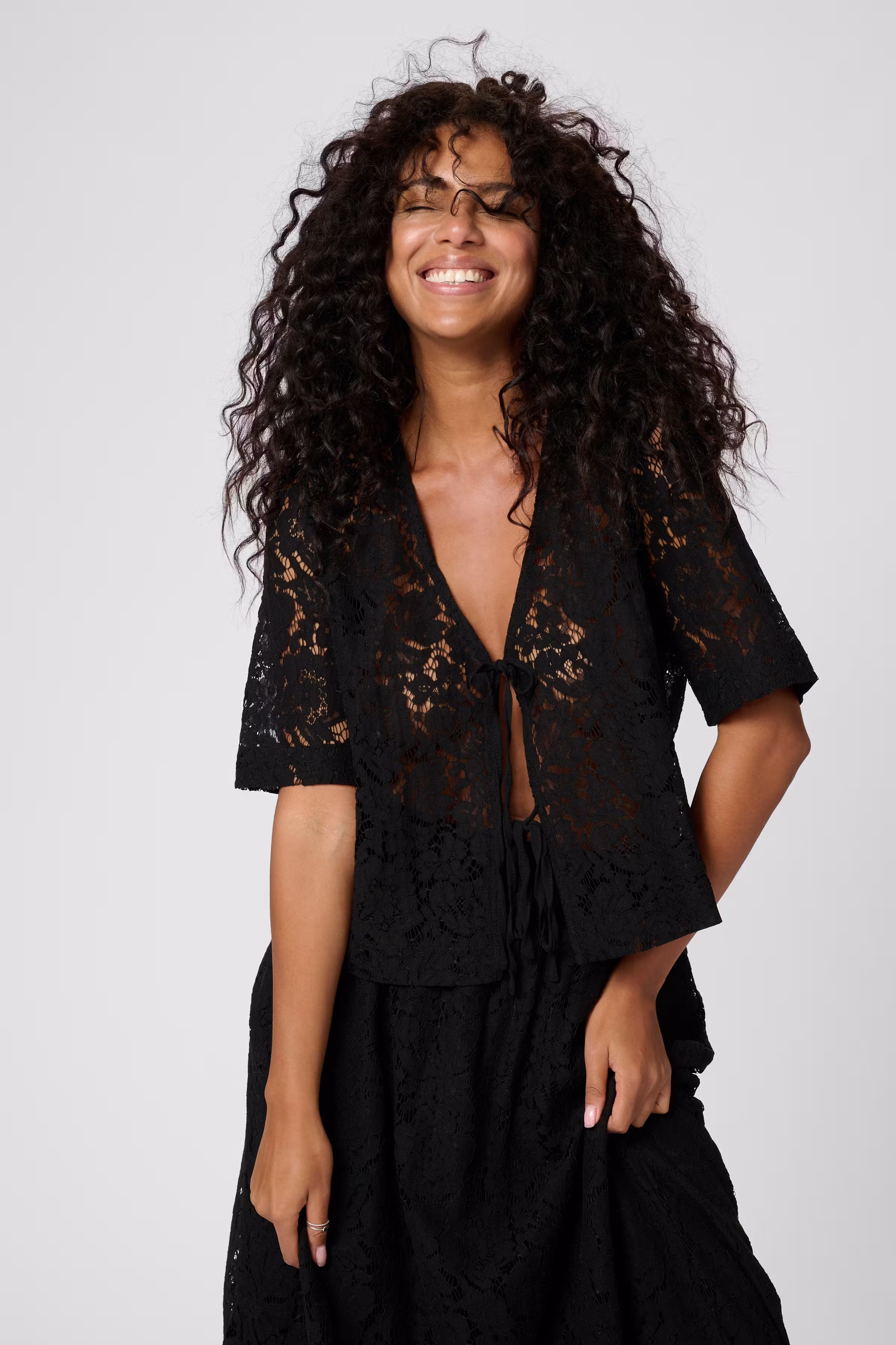 KAnomi Blouse LOOKBOOK FRONT 10510129-100121