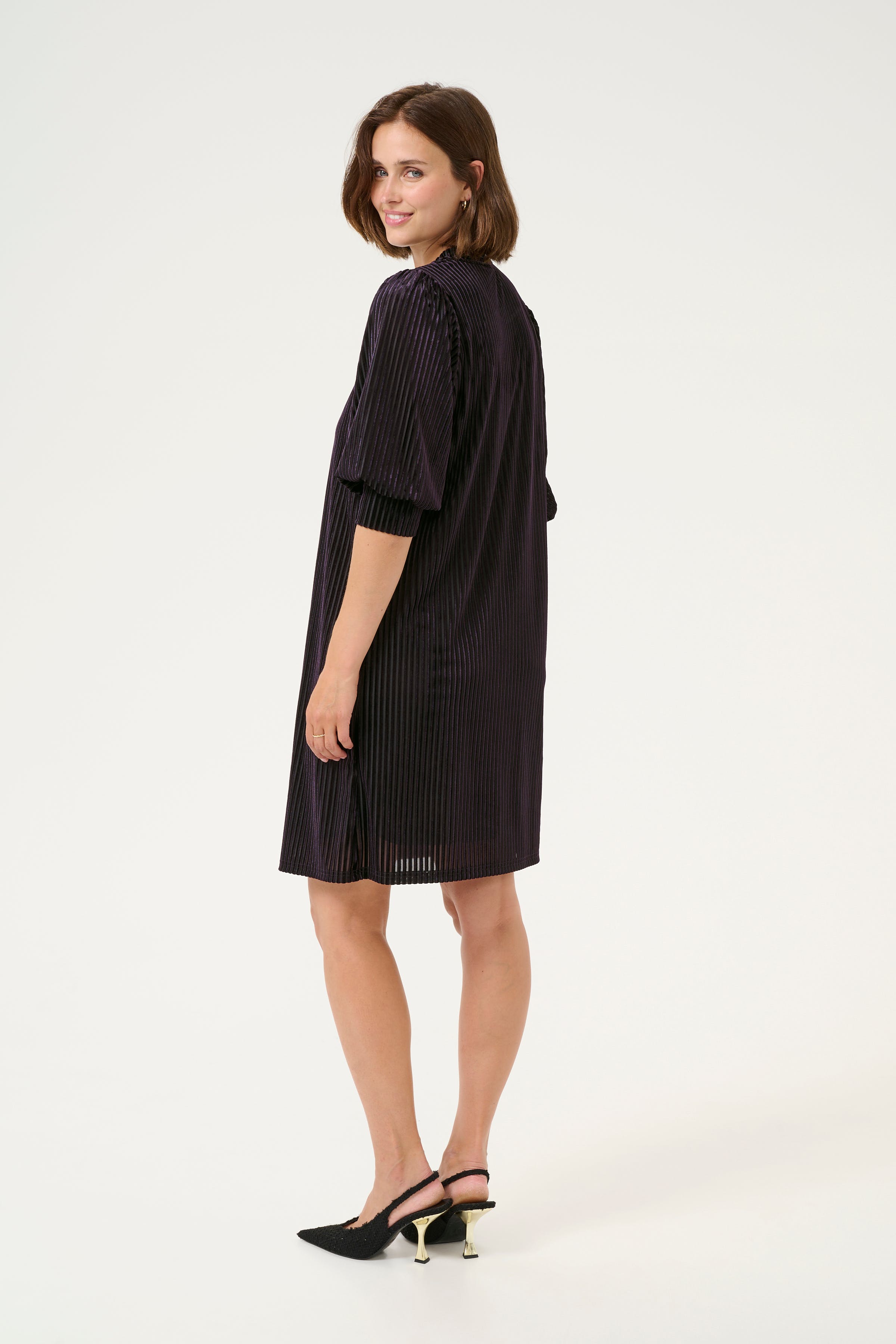 KAcaca Kleid LOOKBOOK BACK 10509795-107223