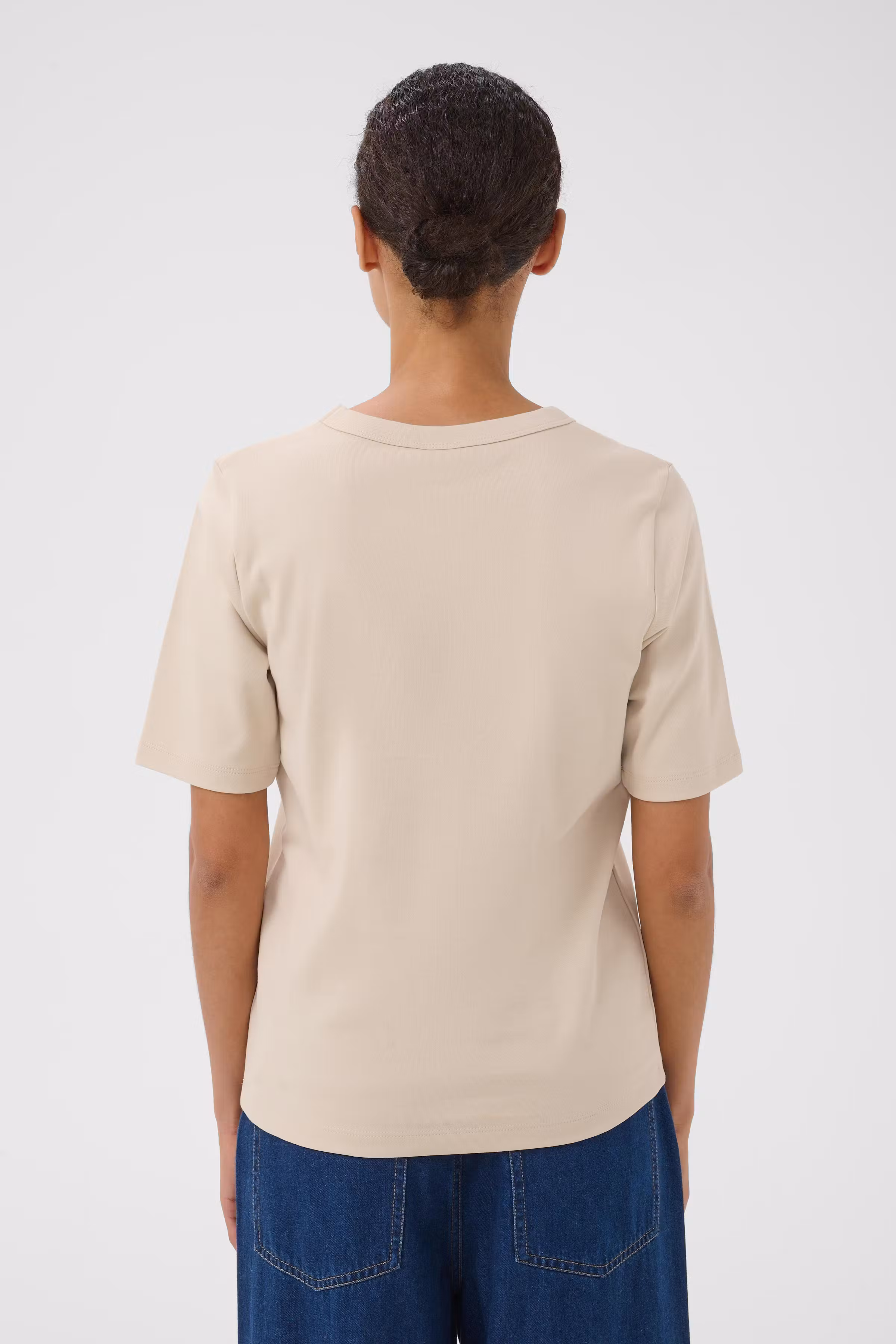 RatanaPW T-shirt LOOKBOOK BACK 30309870-130400