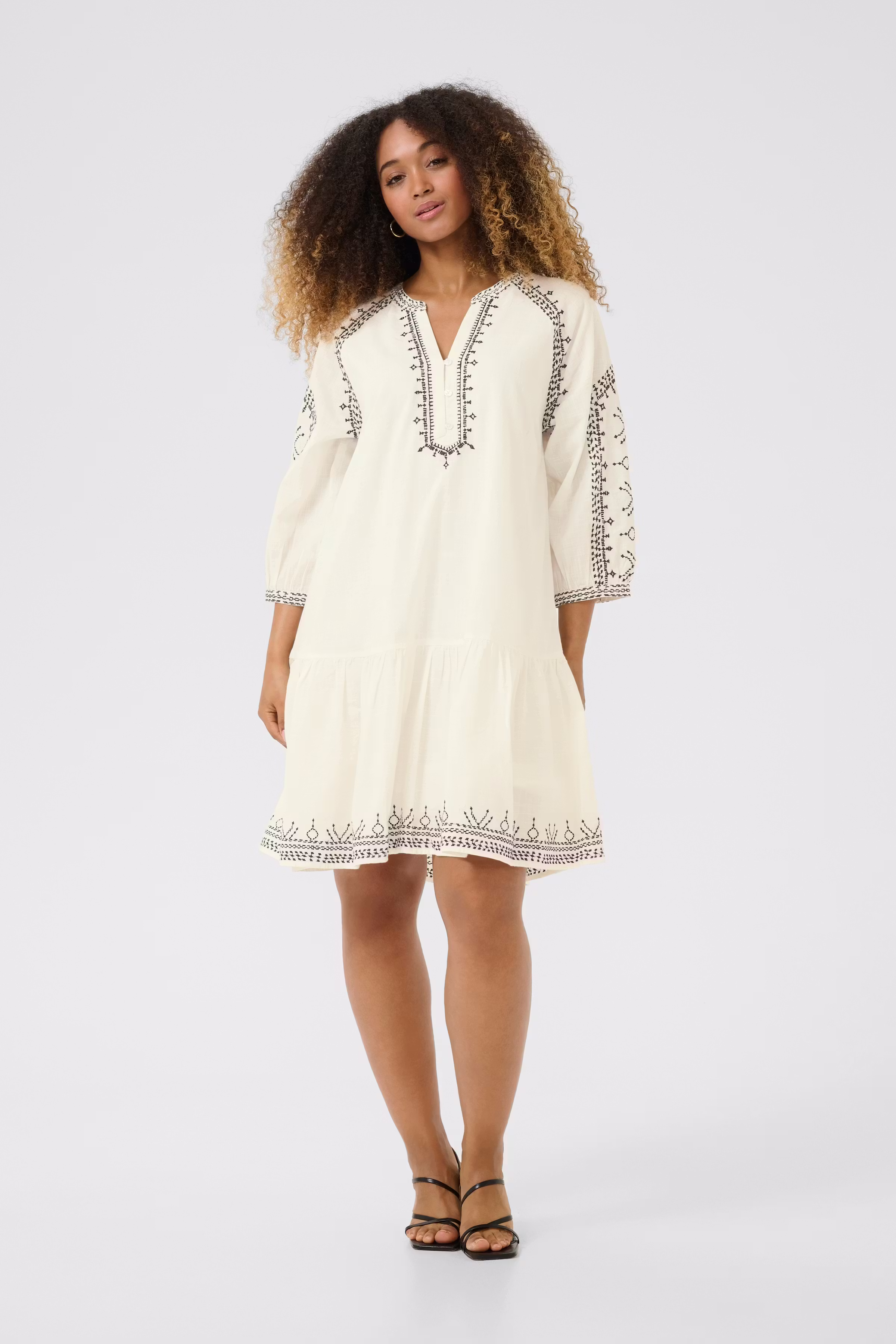 CRSara Kjole LOOKBOOK FRONT 10613620-108202