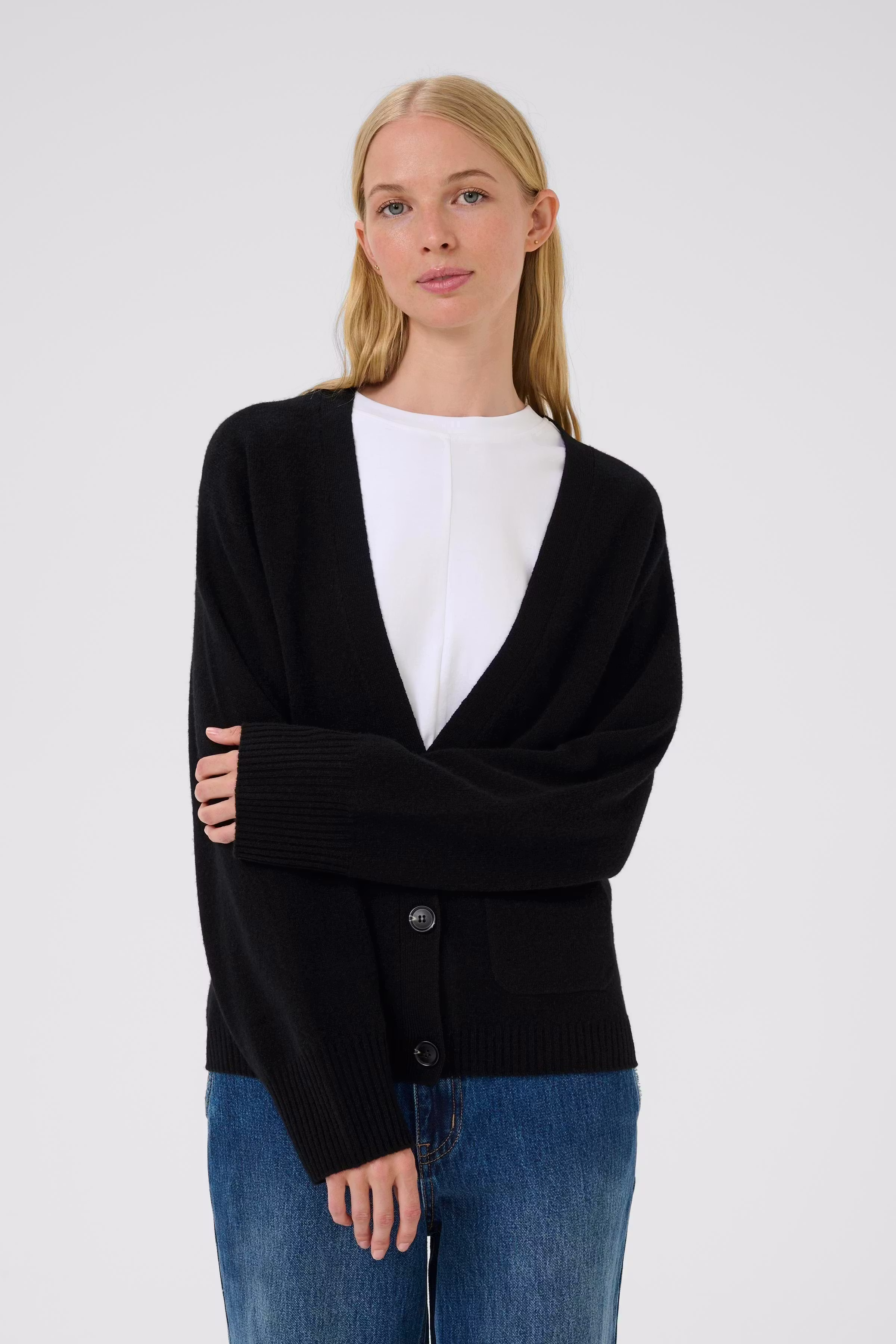 KBAnemone Cardigan in 100% wool LOOKBOOK FRONT 10105774-194008