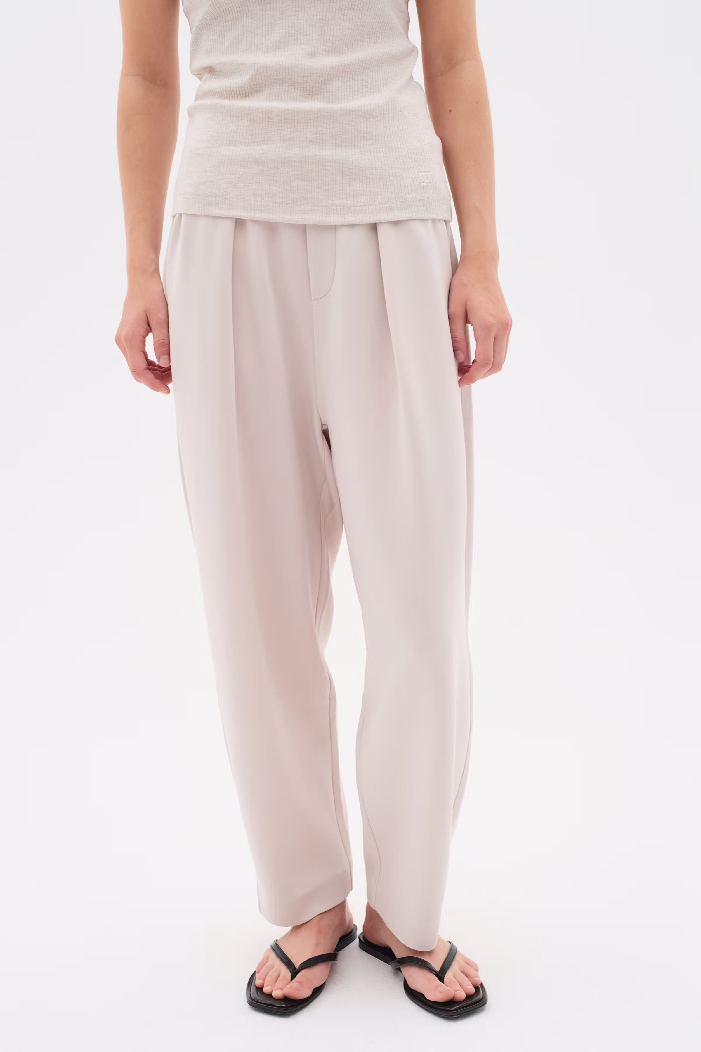 PannieIW Barrel Trousers LOOKBOOK FRONT 30109192-130403