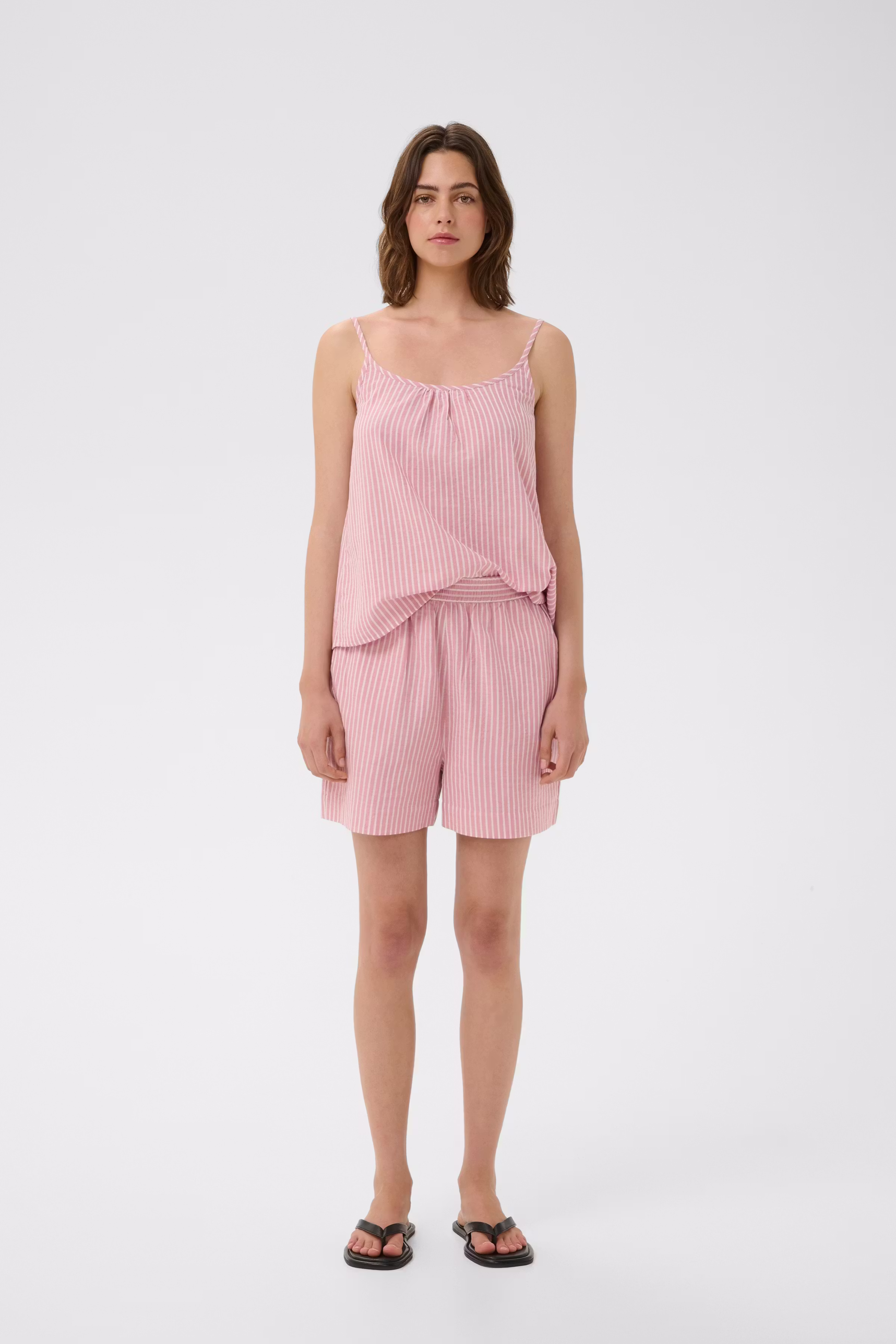 BillyIW Shorts LOOKBOOK FRONT 30111271-305434