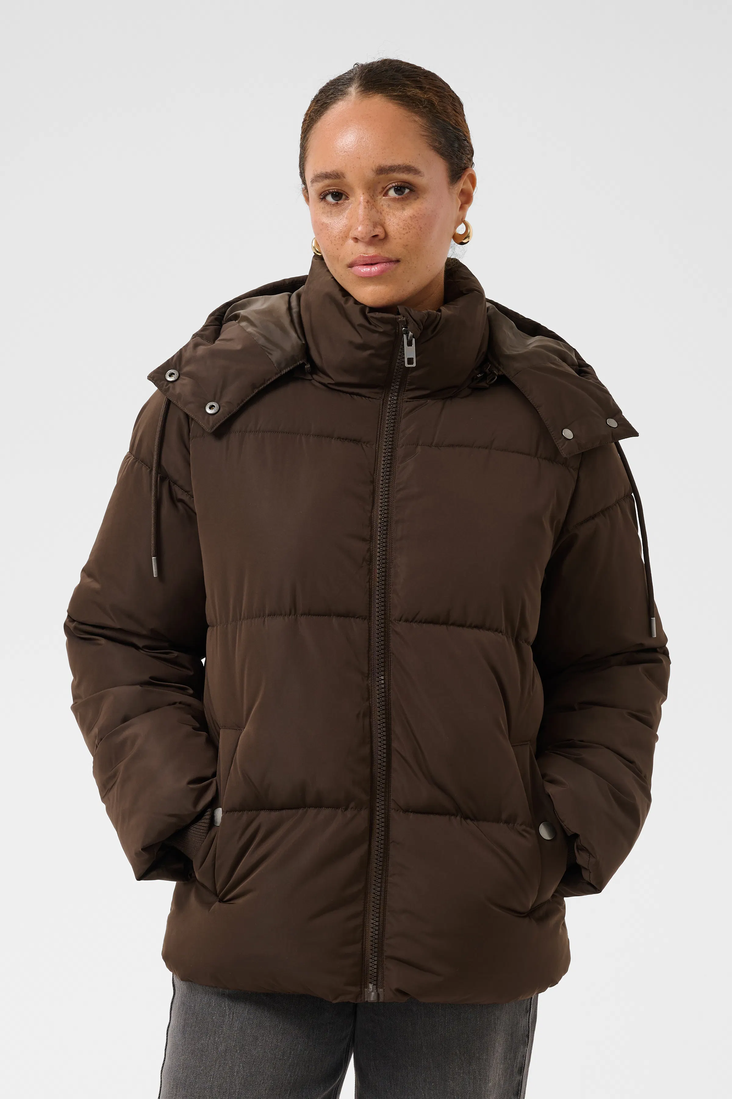 KAnikalui Outerwear LOOKBOOK FRONT 10511828-190915