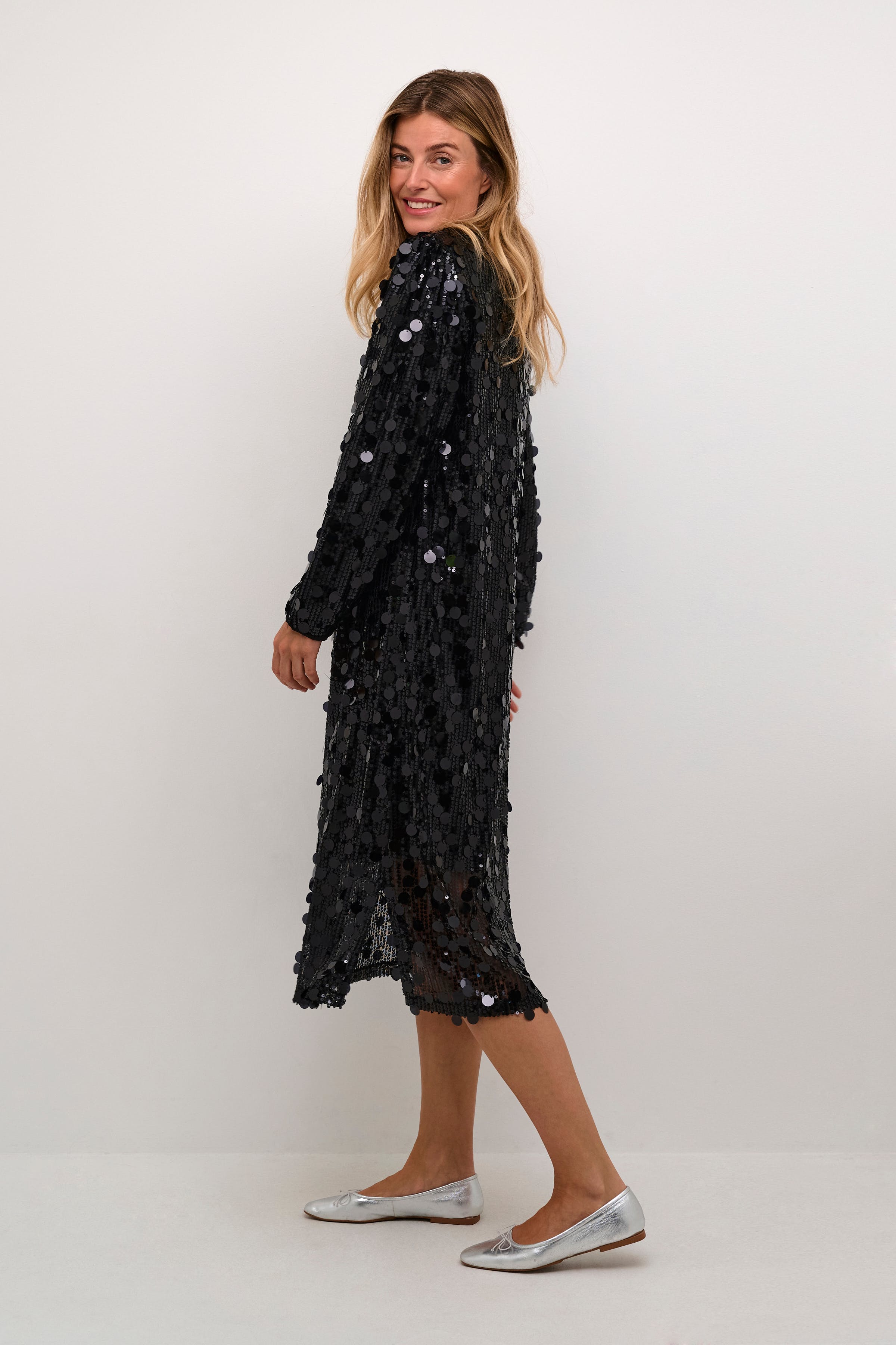 CRShine Sequin dress LOOKBOOK FRONT 10612981-100120