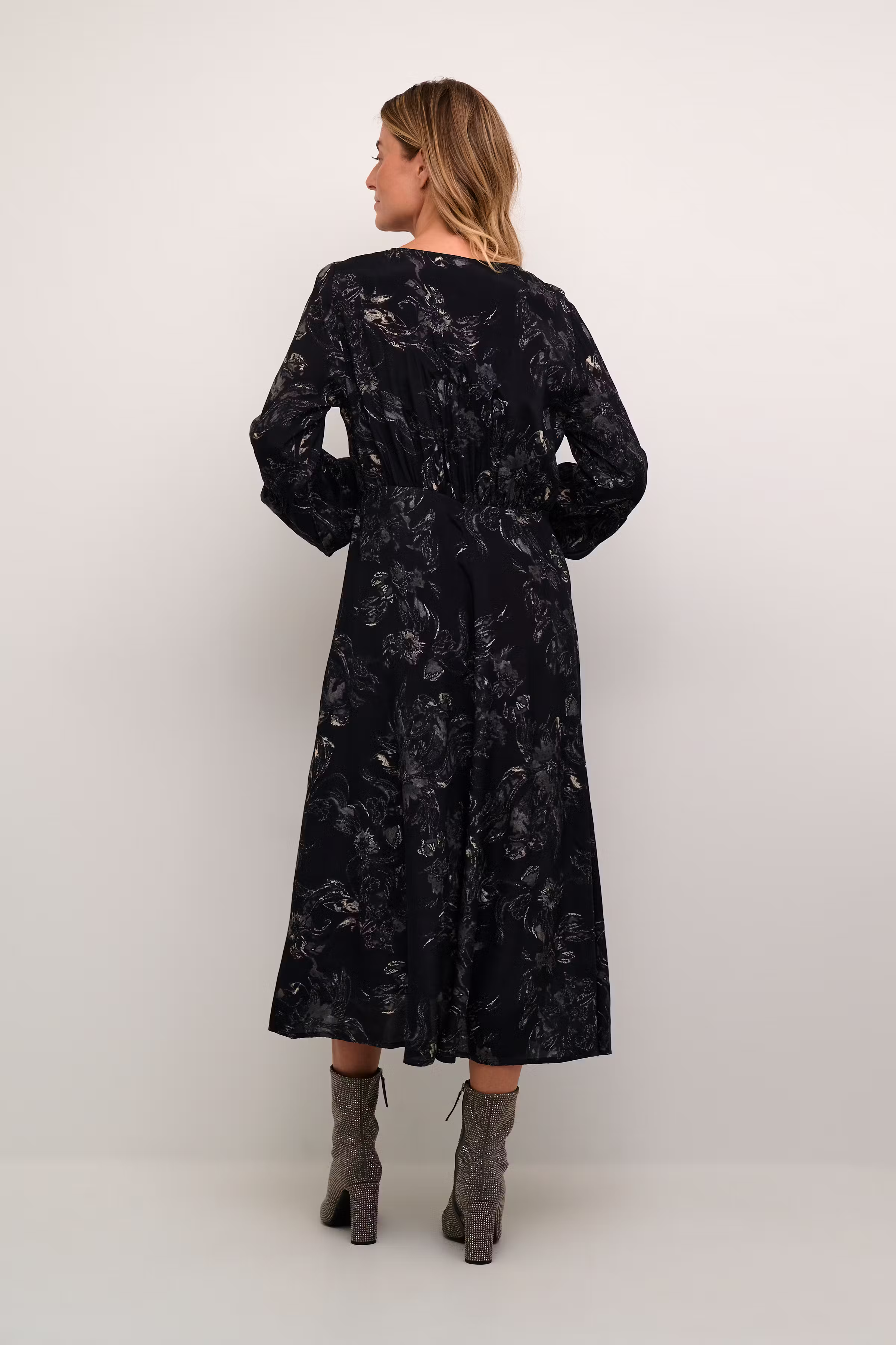 CRLova Dress LOOKBOOK BACK 10612989-106894