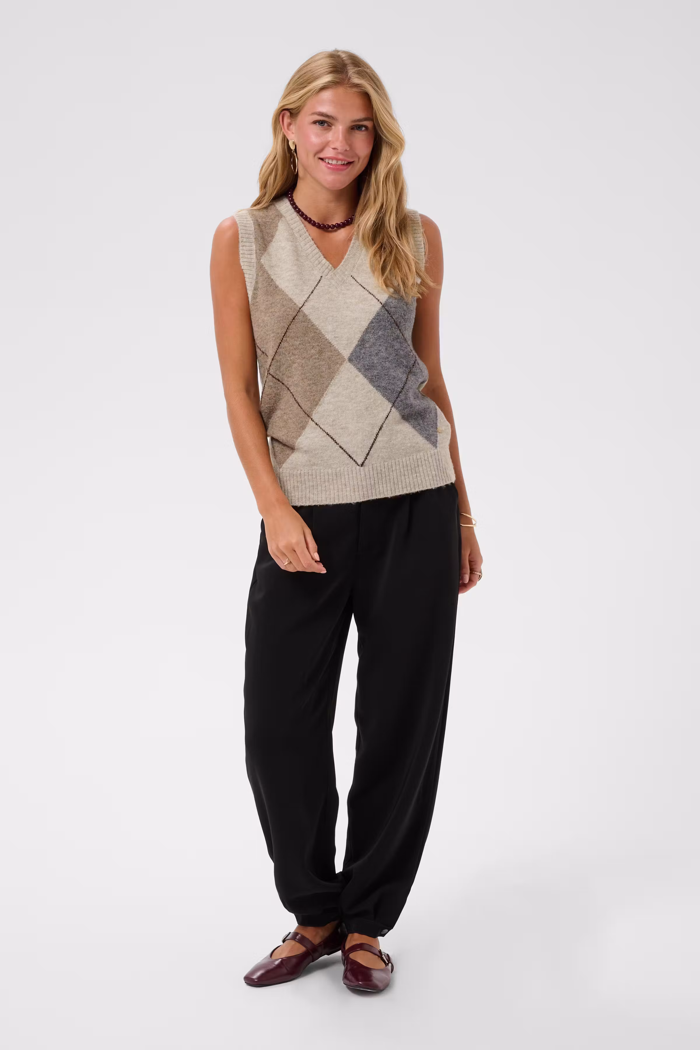 CRHope Pullunder LOOKBOOK FRONT 10615446-1304011