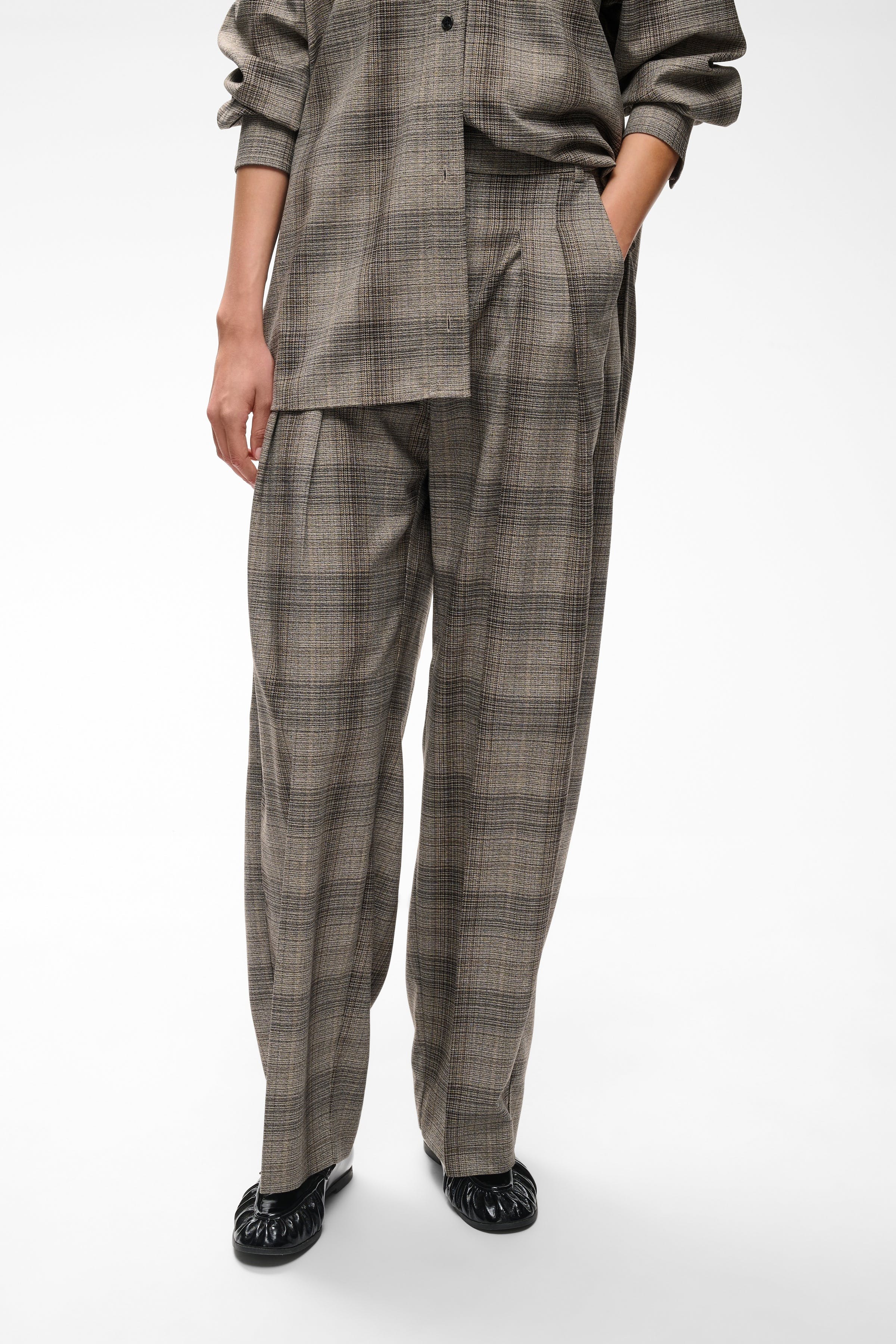 CHECKIEIW Trousers LOOKBOOK FRONT 30113084-900013856