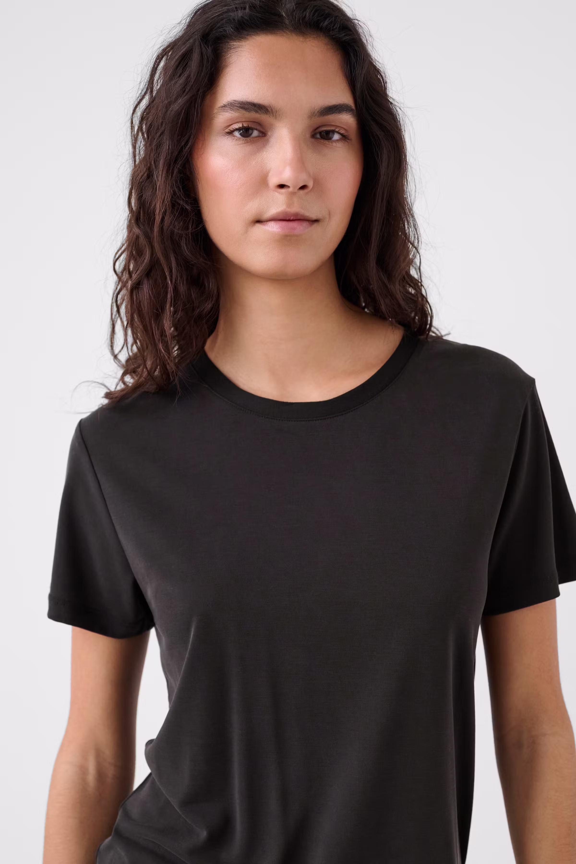 SLColumbine T-shirt LOOKBOOK DETAIL 30404678-40050
