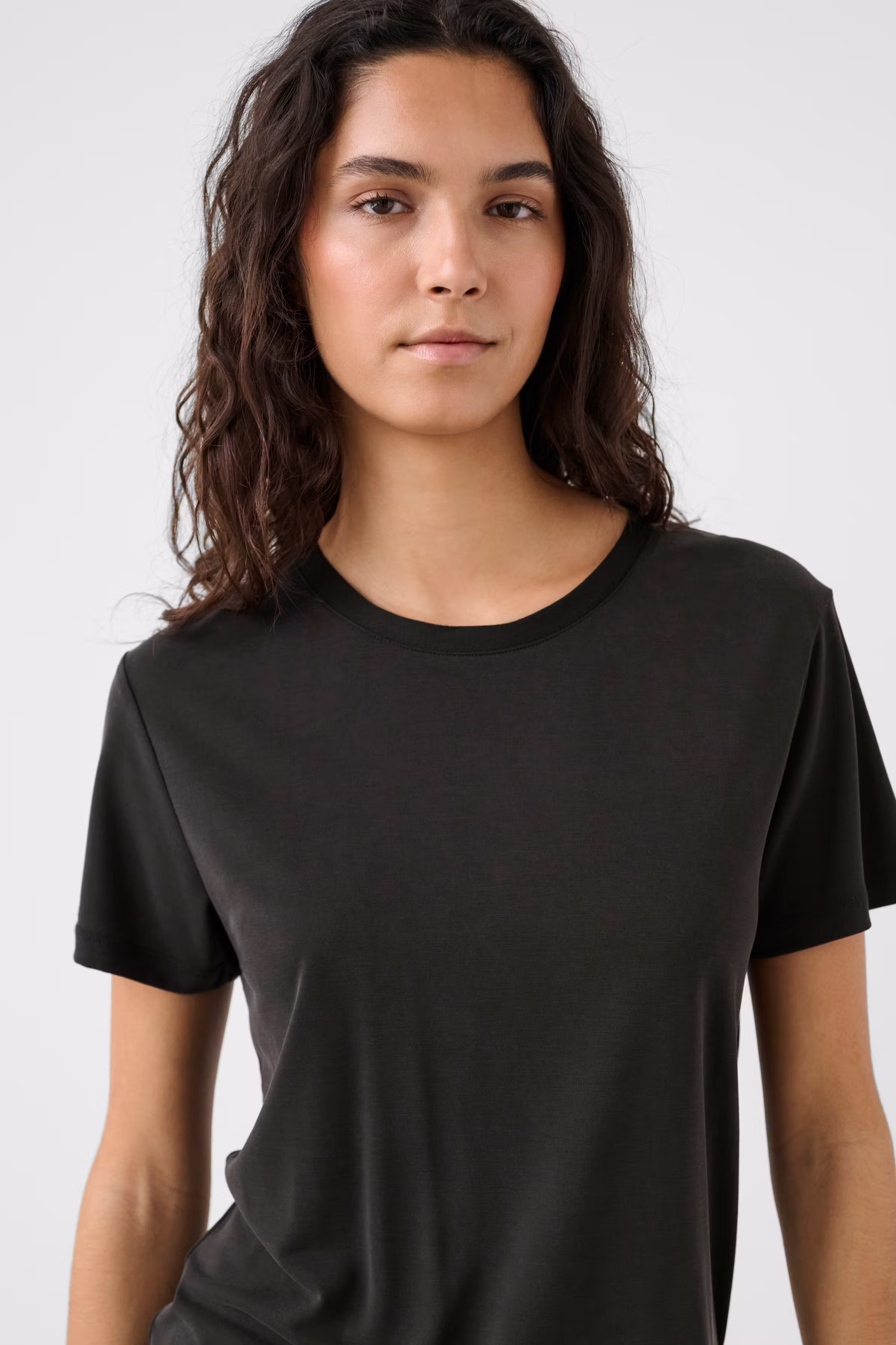 SLColumbine T-shirt LOOKBOOK DETAIL 30404678-40050