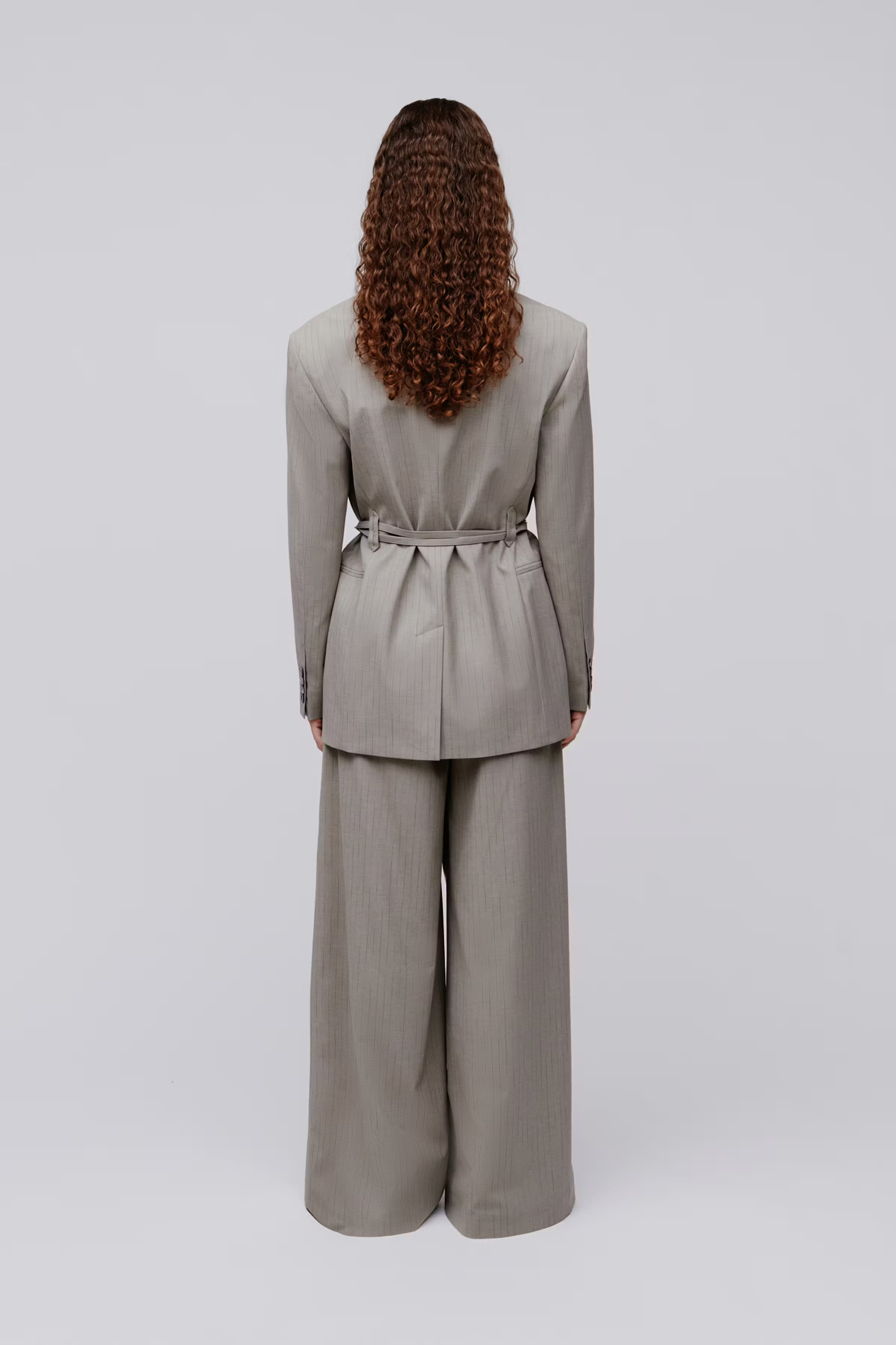 IOPATTI Trousers LOOKBOOK BACK 30600628-MC2168