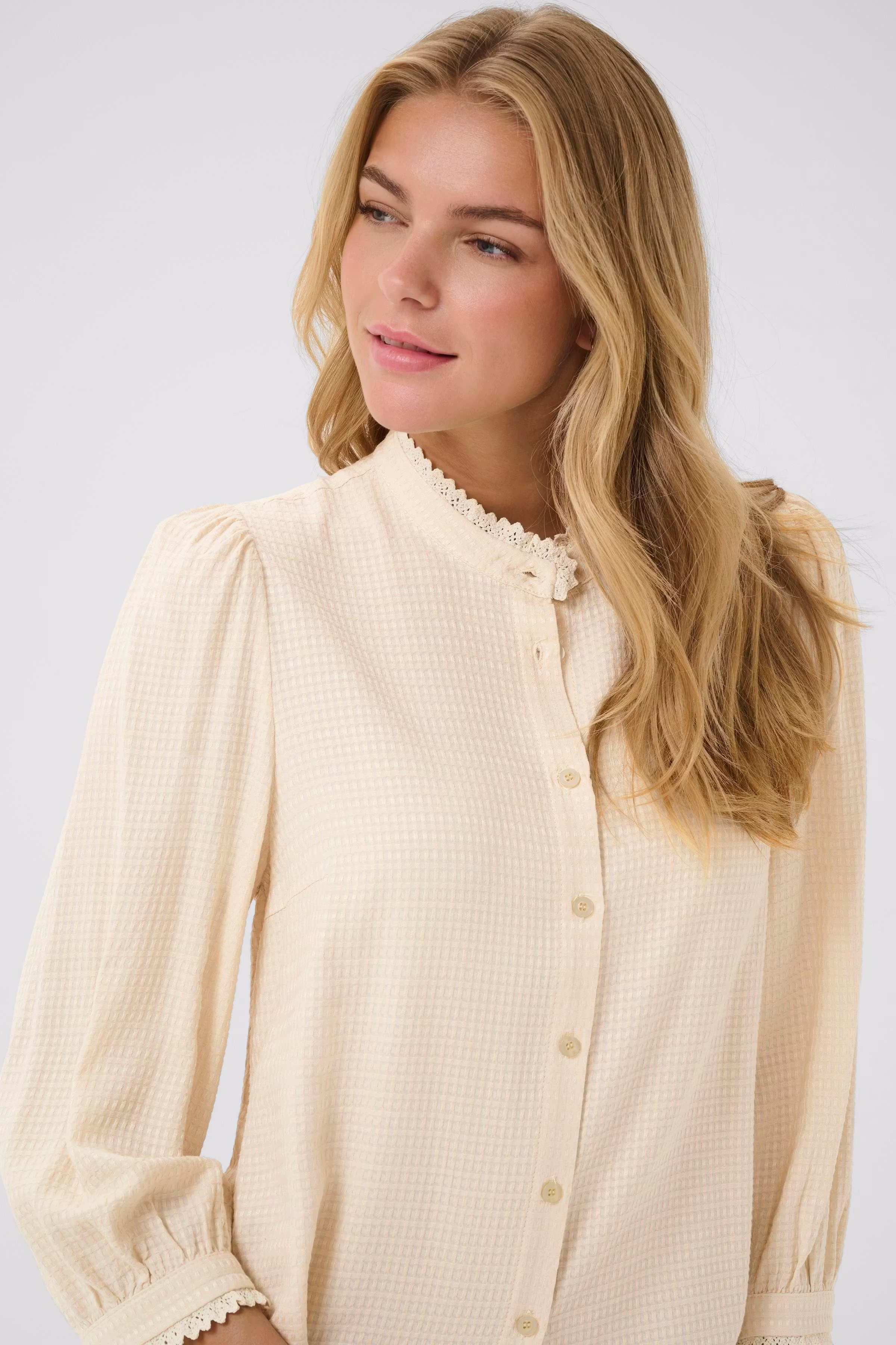 CRNella Hemd LOOKBOOK DETAIL 10614173-130905