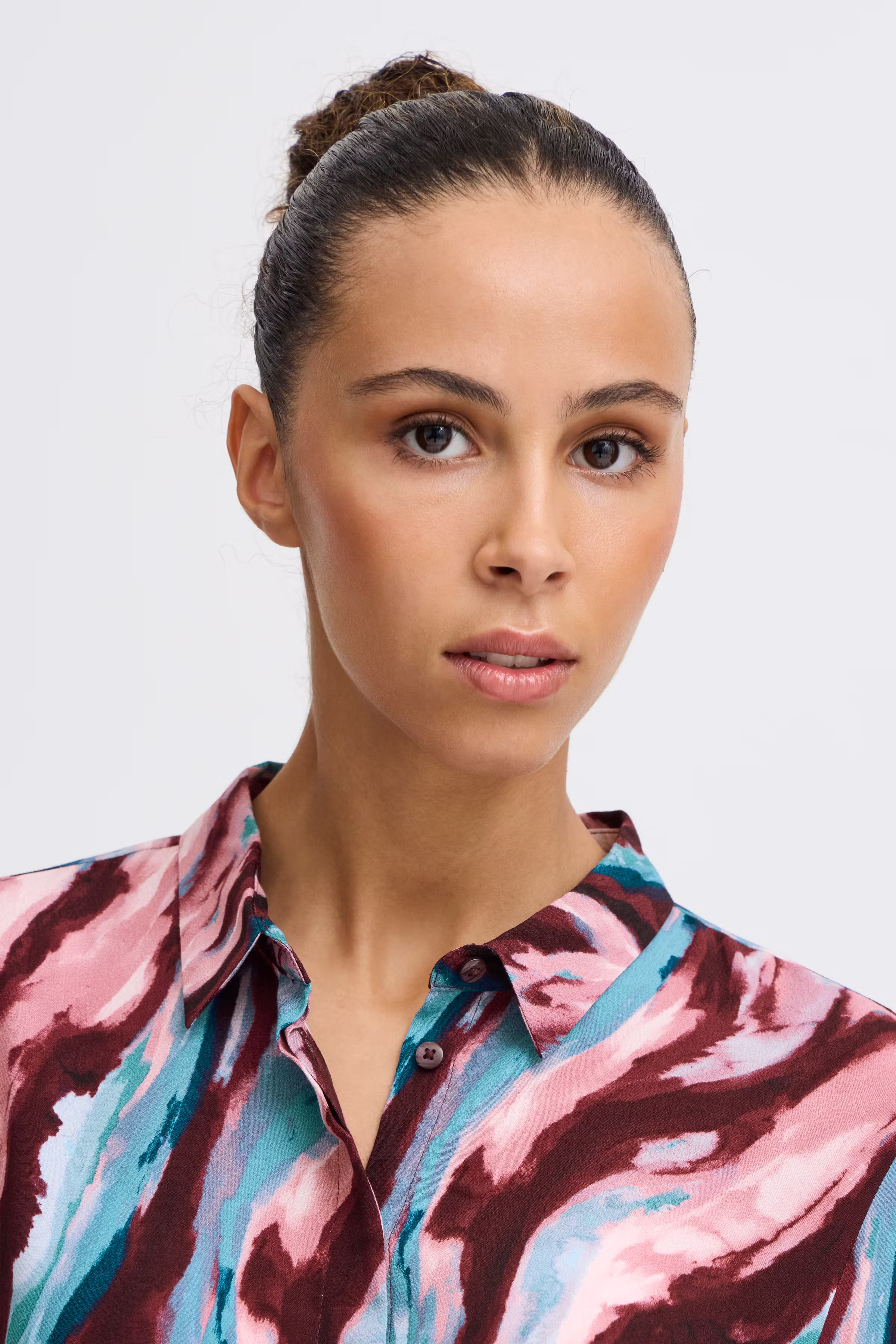 IHHEVAZI Skjorta LOOKBOOK DETAIL 20121937-203678