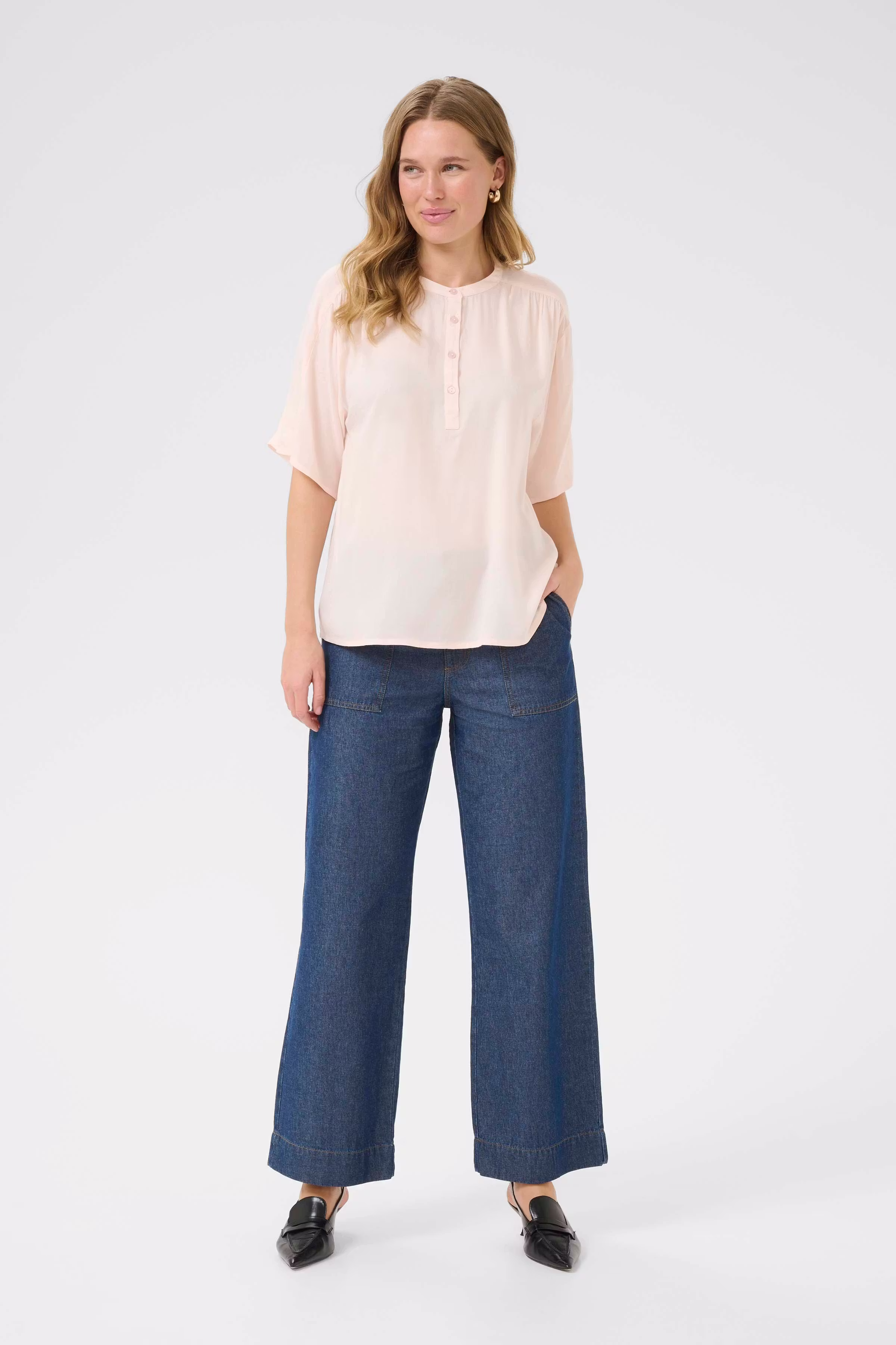 BPcharlotte Blouse LOOKBOOK FRONT 10590842-121605B