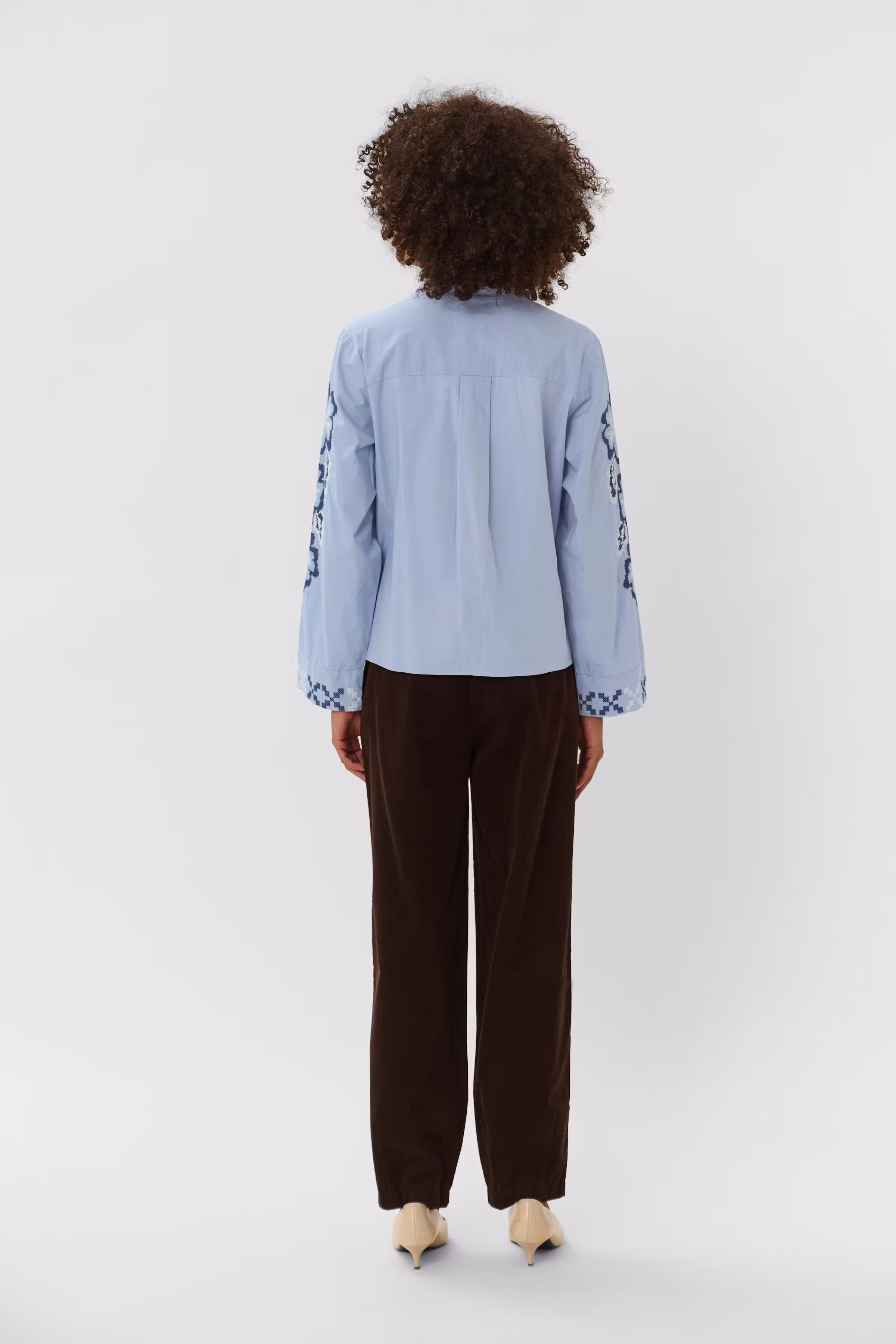 CUbreezy Skjorta med broderi LOOKBOOK BACK 50112708-1000468