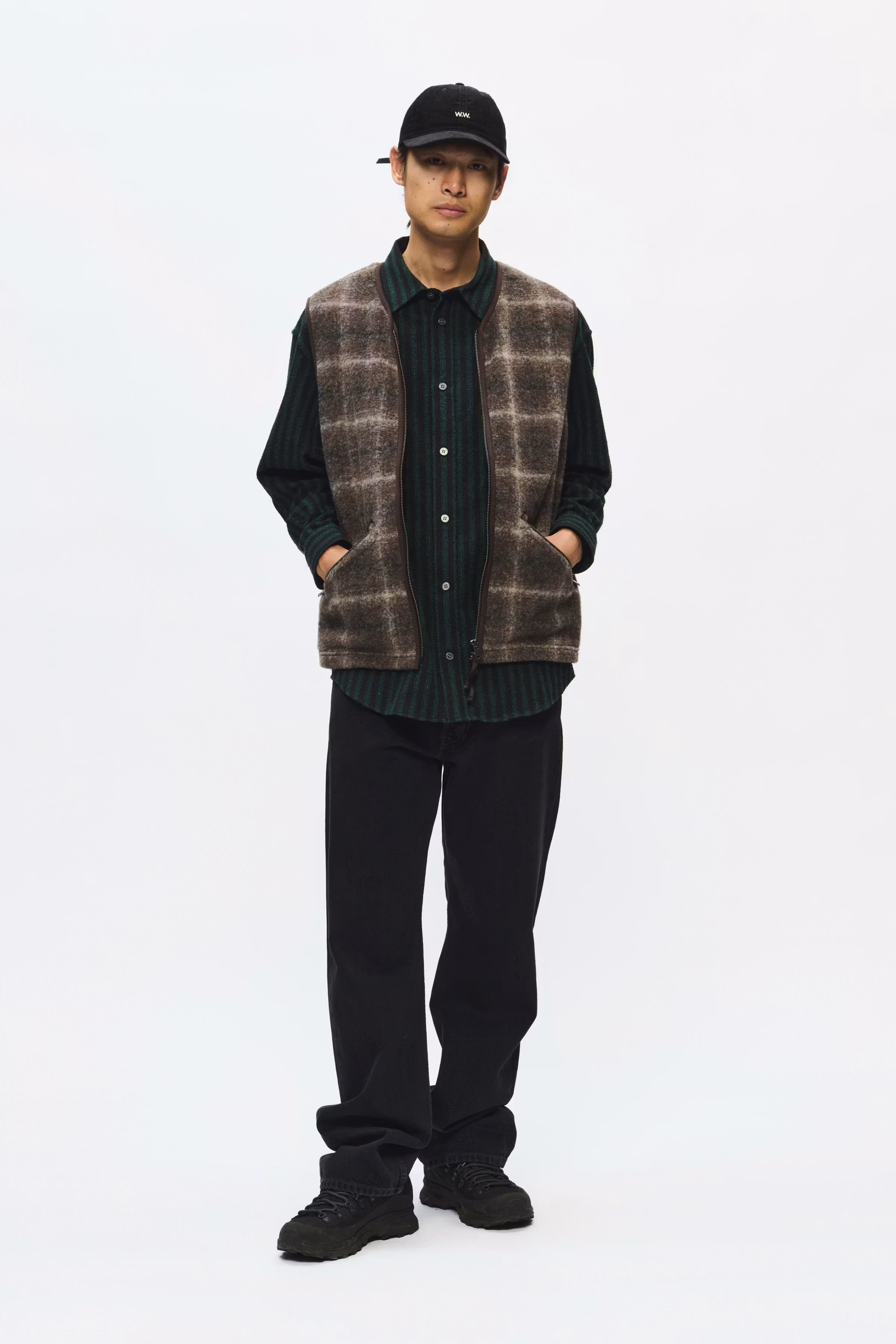 WWEik Weste LOOKBOOK FRONT 30252252-304351