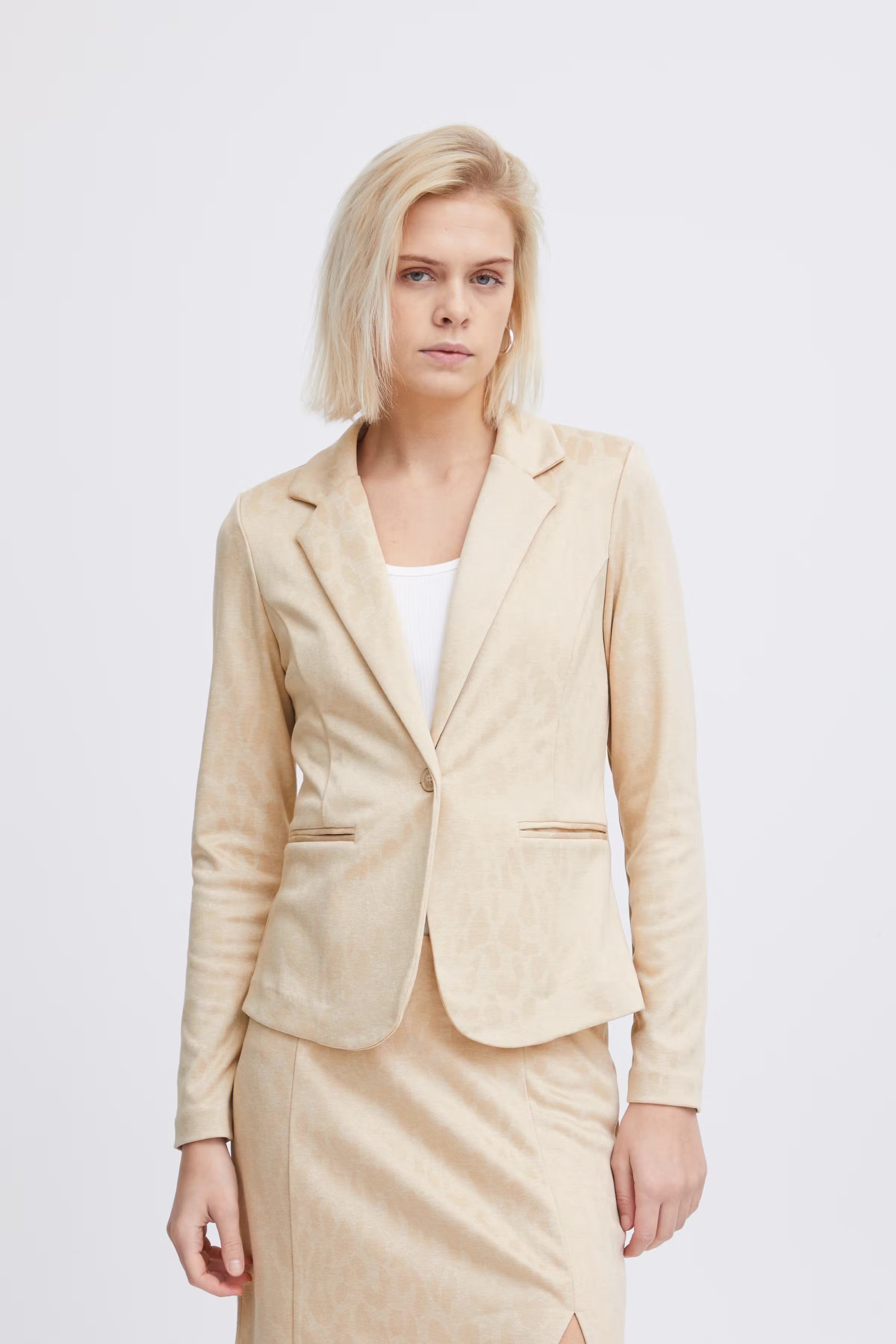 IHKATE Blazer LOOKBOOK FRONT 20120652-151308
