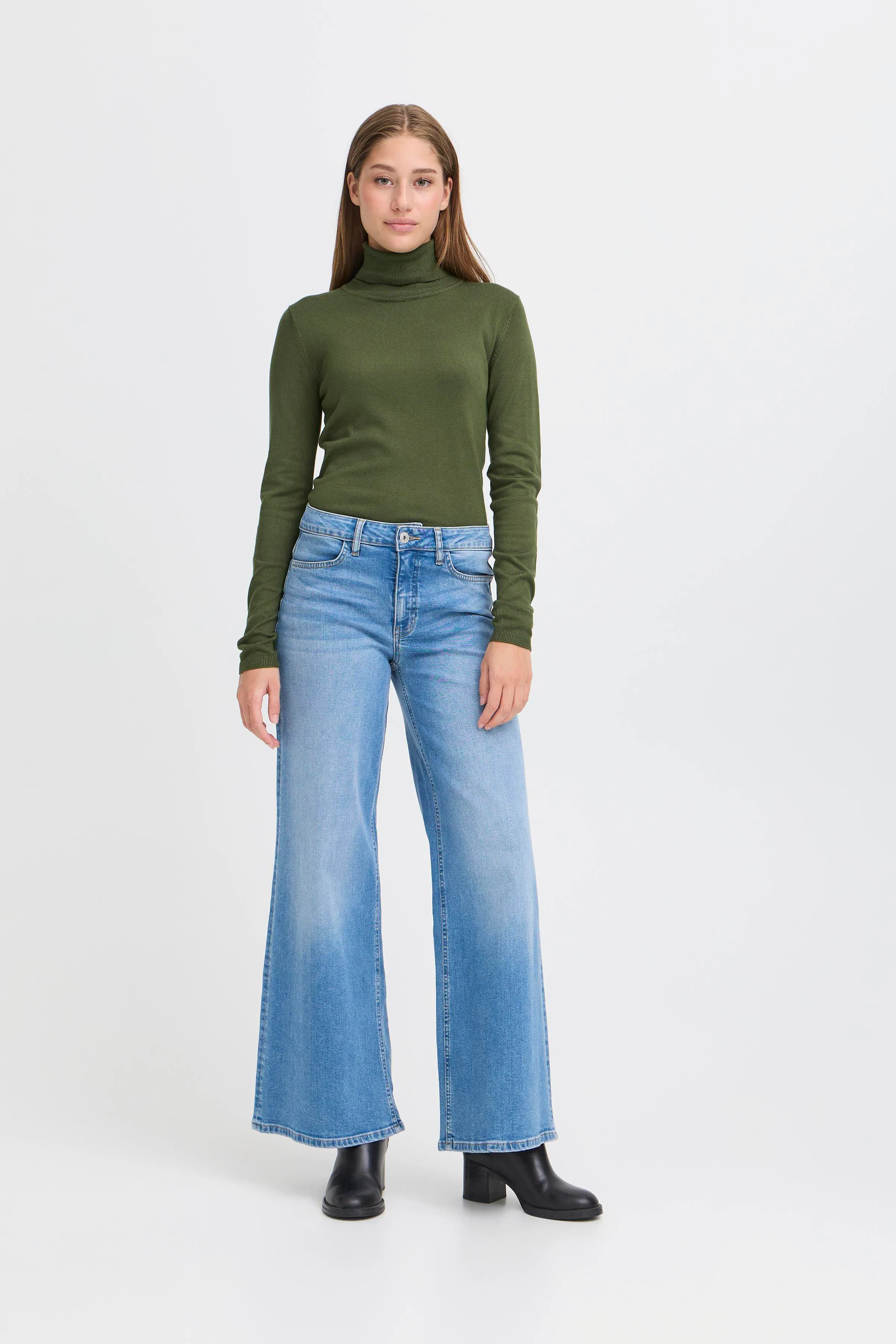 IHMAFA Pullover LOOKBOOK FRONT 103646-190419
